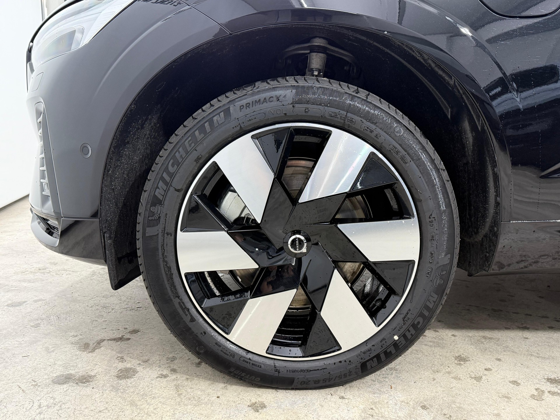 VOLVO XC60 2.0 T8 TE Ultra Dark eAWD-image-6