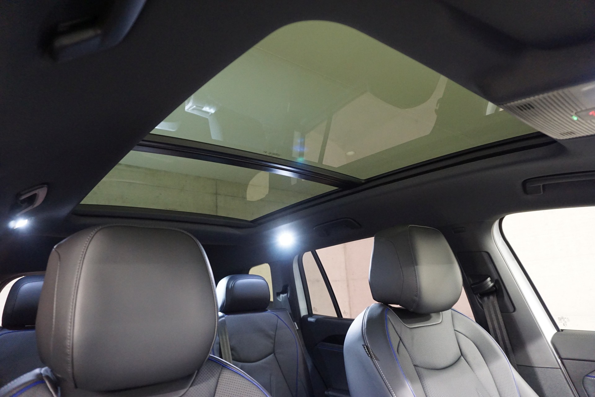 VW Tayron 2.0 TDI SCR R-Line 4Motion DSG-image-13