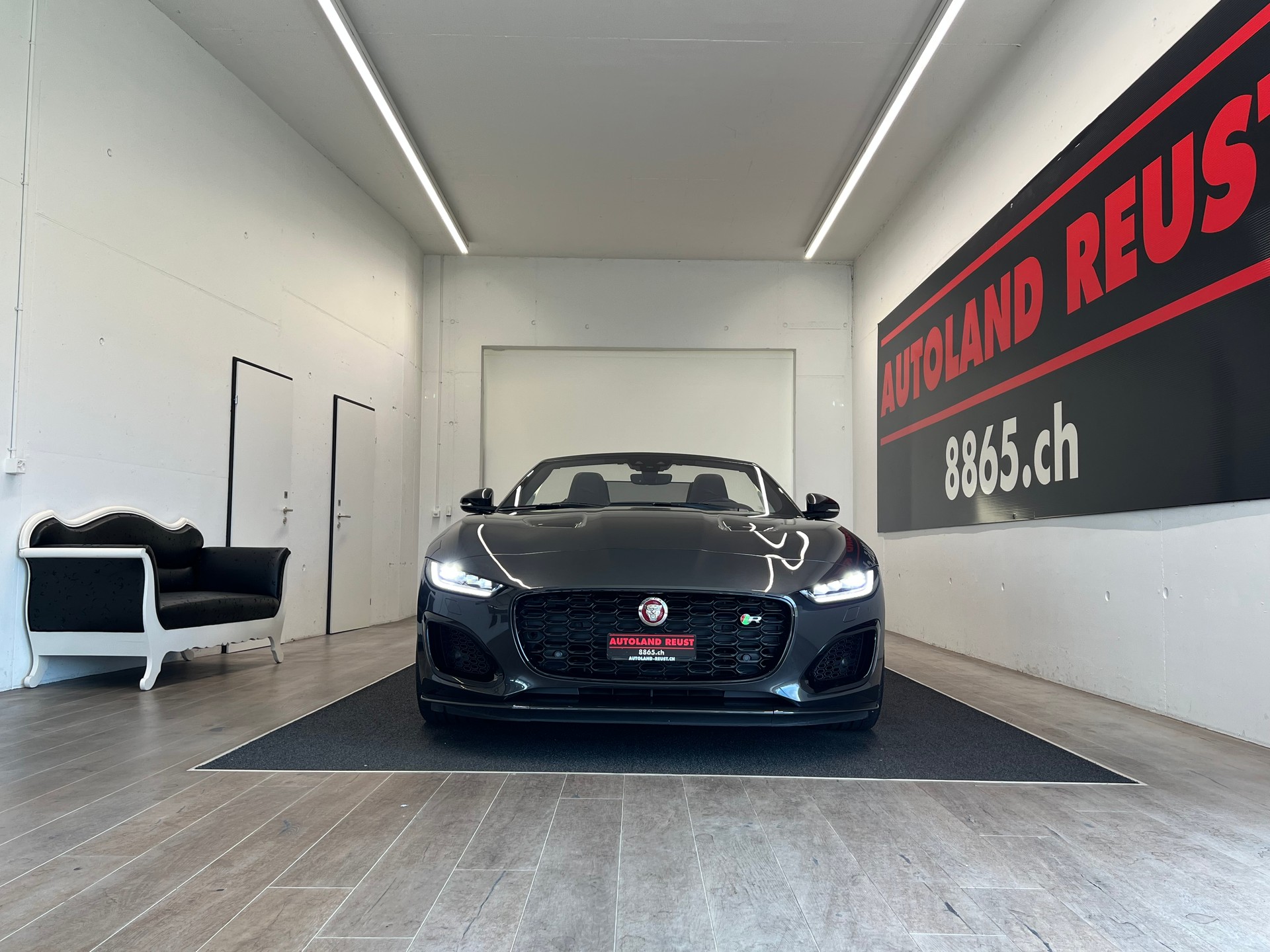 JAGUAR F-Type Convertible 5.0 V8 R75 AWD Automatik-image-3