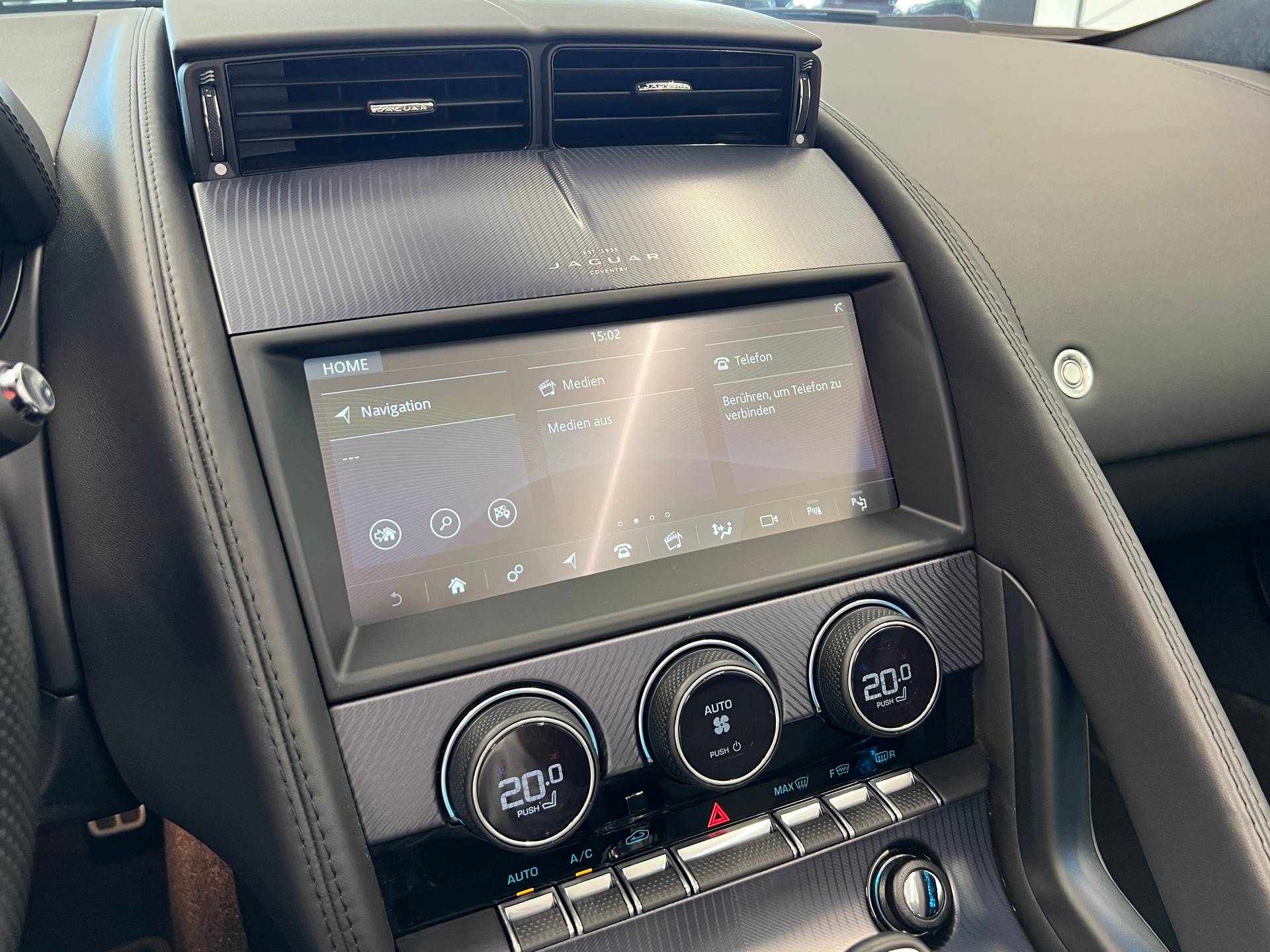 JAGUAR F-Type Convertible 5.0 V8 R75 AWD Automatik-image-22