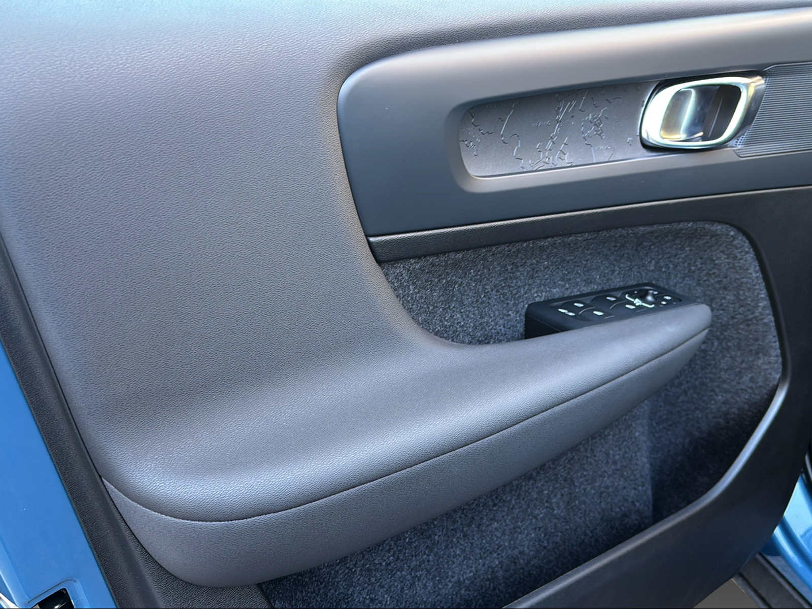 VOLVO C40 Recharge E80 82kWh Pure Electric Plus-image-12