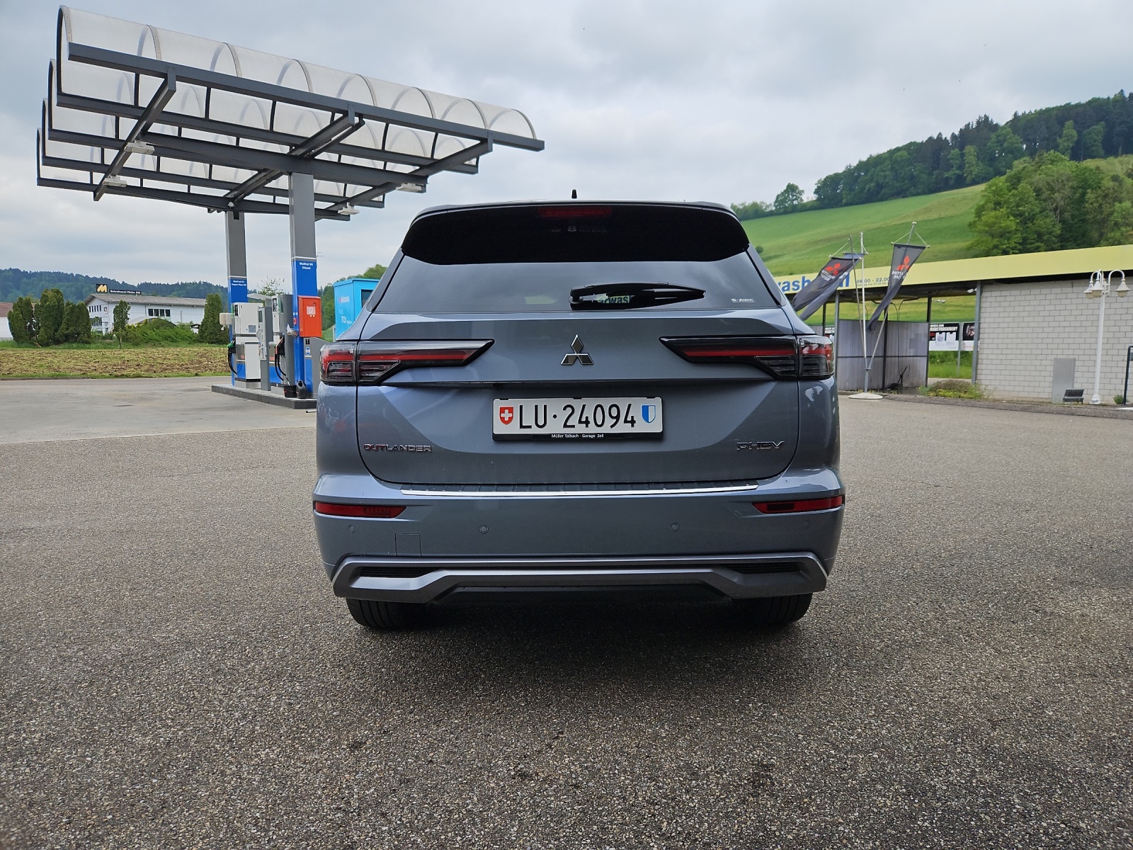 MITSUBISHI Outlander 2.4 PHEV Instyle 4WD Automatic-image-13