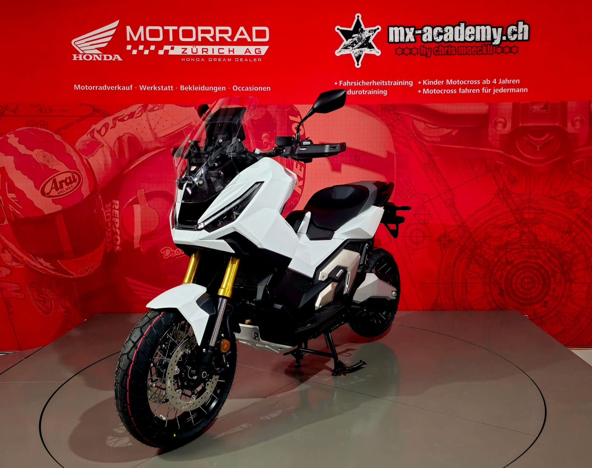 HONDA X-ADV 750 **Neufahrzeug**-showroom-element-3