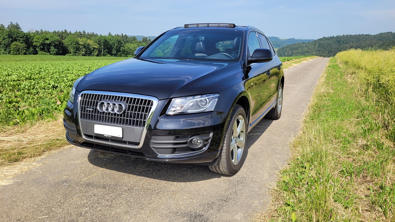AUDI Q5 2.0 TFSI quattro S-tronic-image-1
