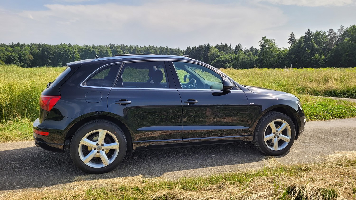 AUDI Q5 2.0 TFSI quattro S-tronic-image-4