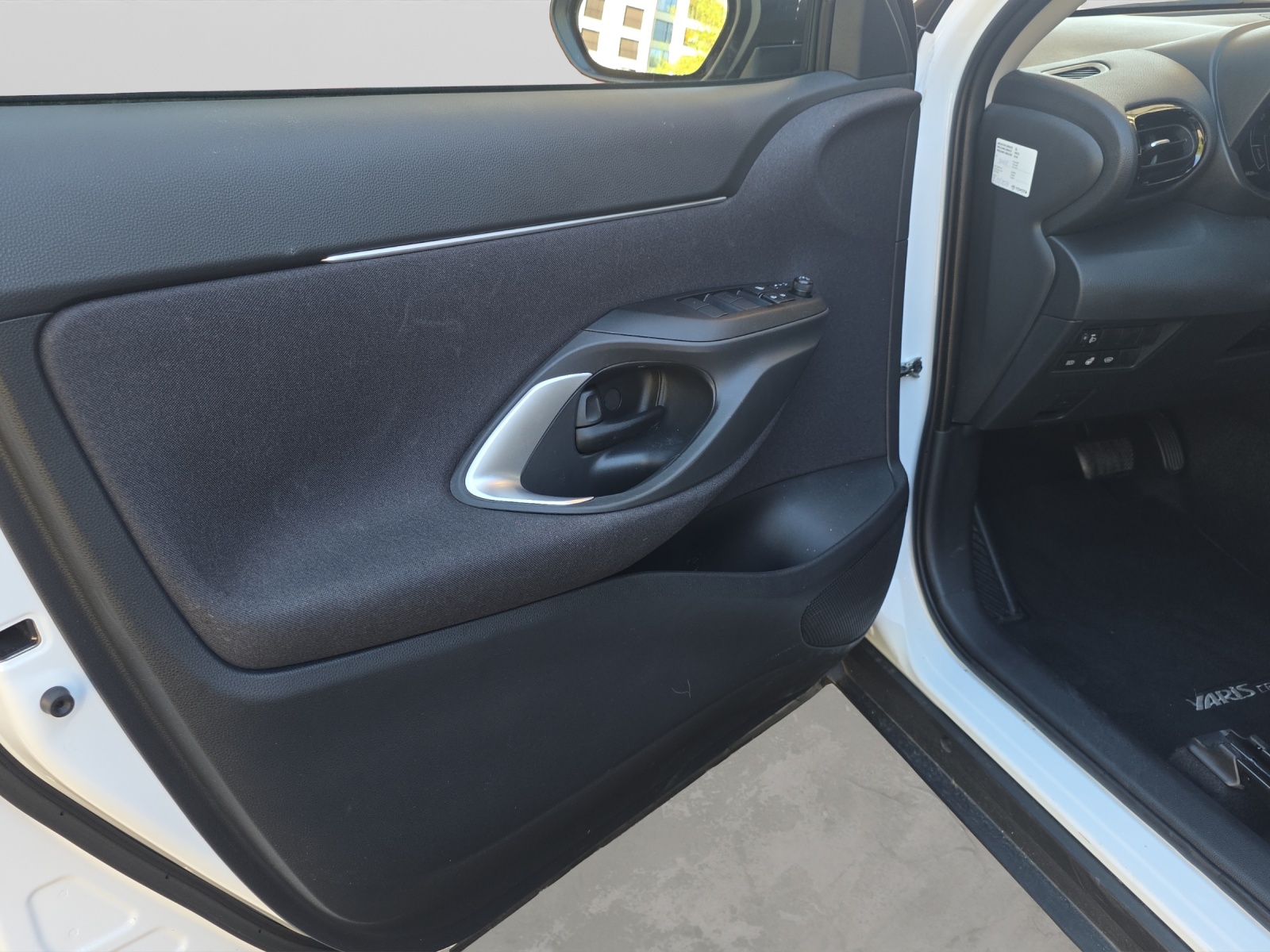 TOYOTA Yaris Cross 1.5 VVT-i HSD Comfort-image-11