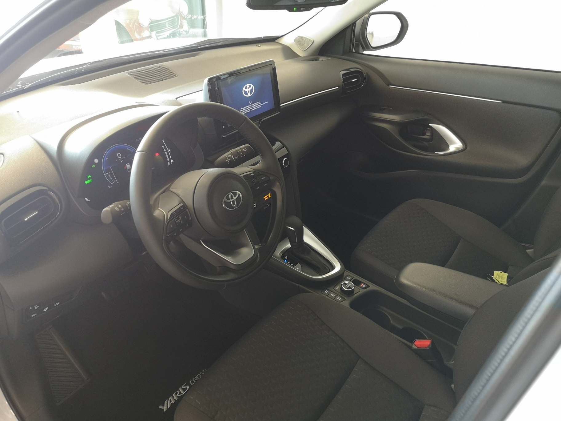 TOYOTA Yaris Cross 1.5 VVT-i HSD Comfort-image-5