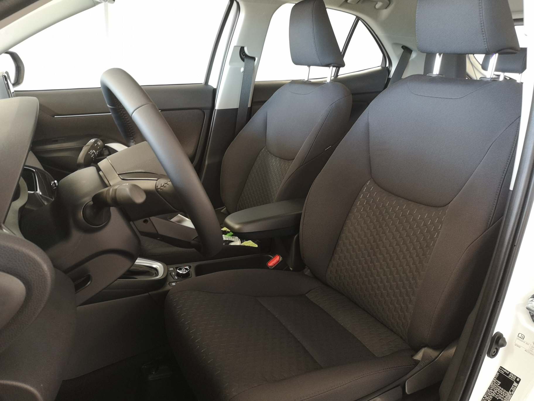 TOYOTA Yaris Cross 1.5 VVT-i HSD Comfort-image-6