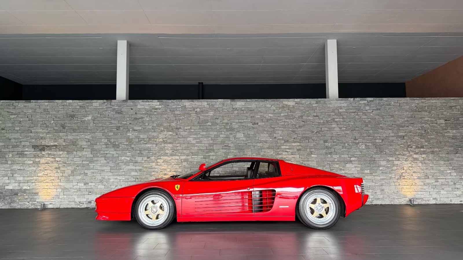 FERRARI Testarossa Monospecchio-showroom-element-2