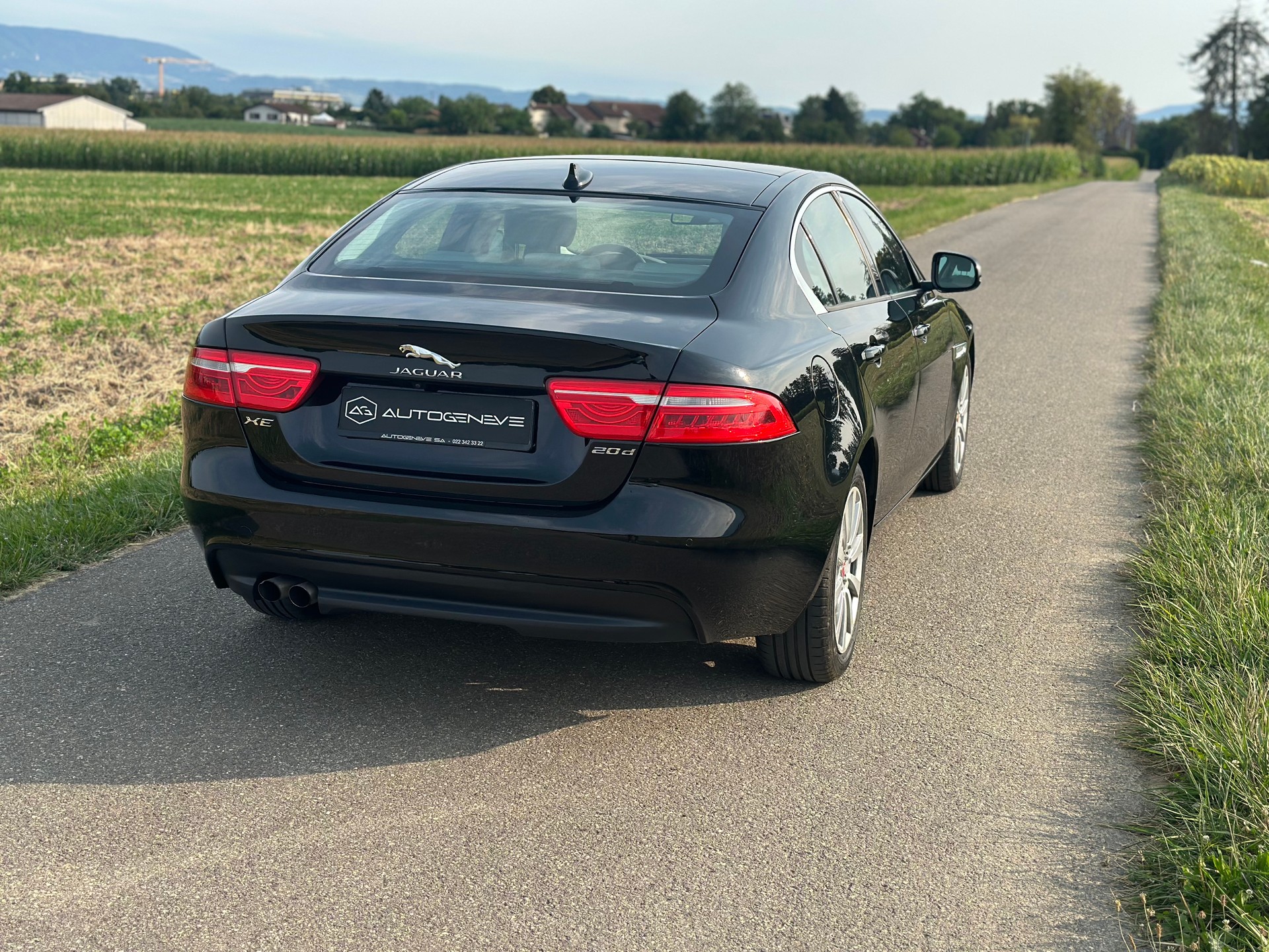 JAGUAR XE 20d Prestige Automat-image-7