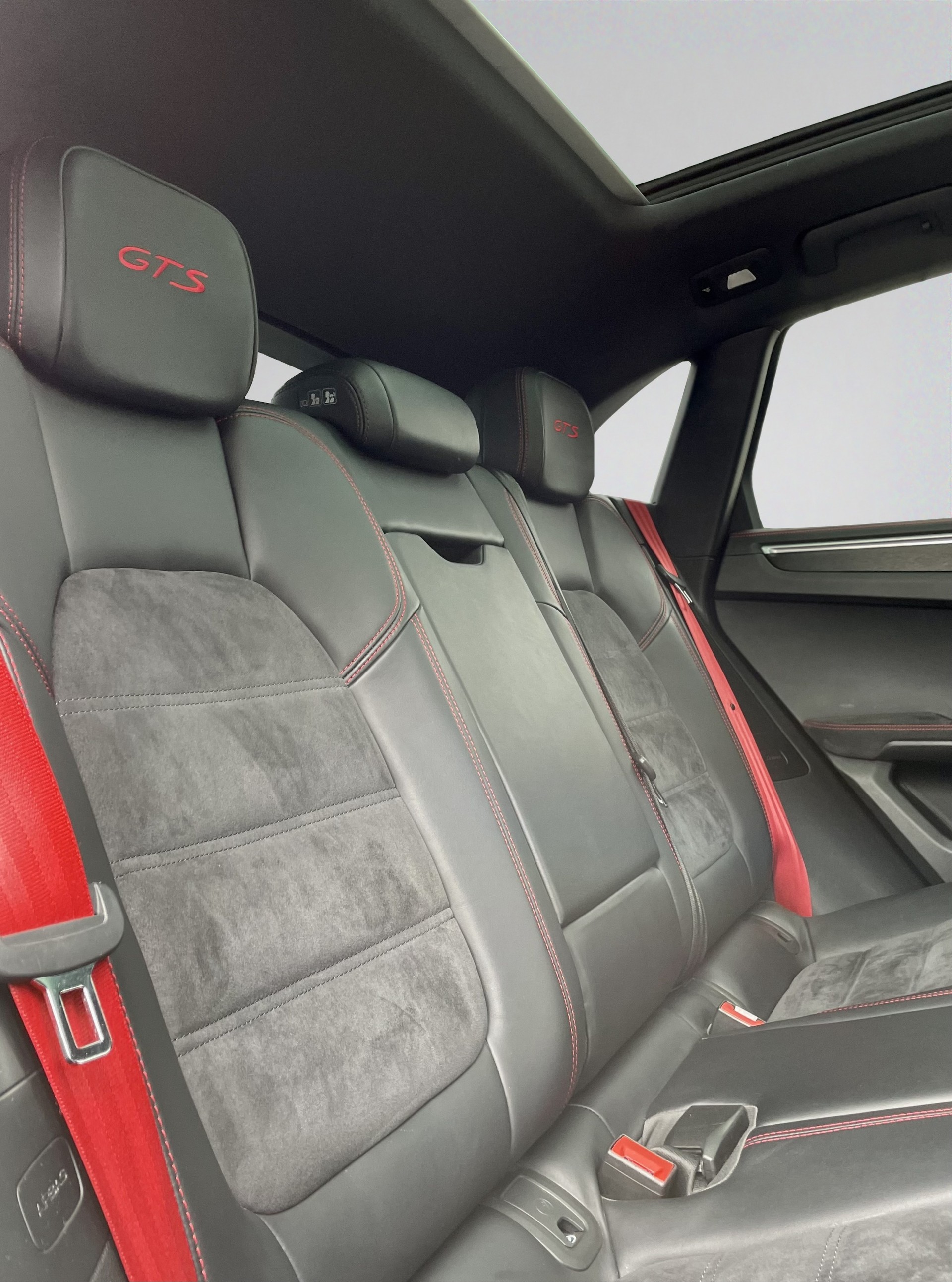 PORSCHE Macan GTS PDK-image-9
