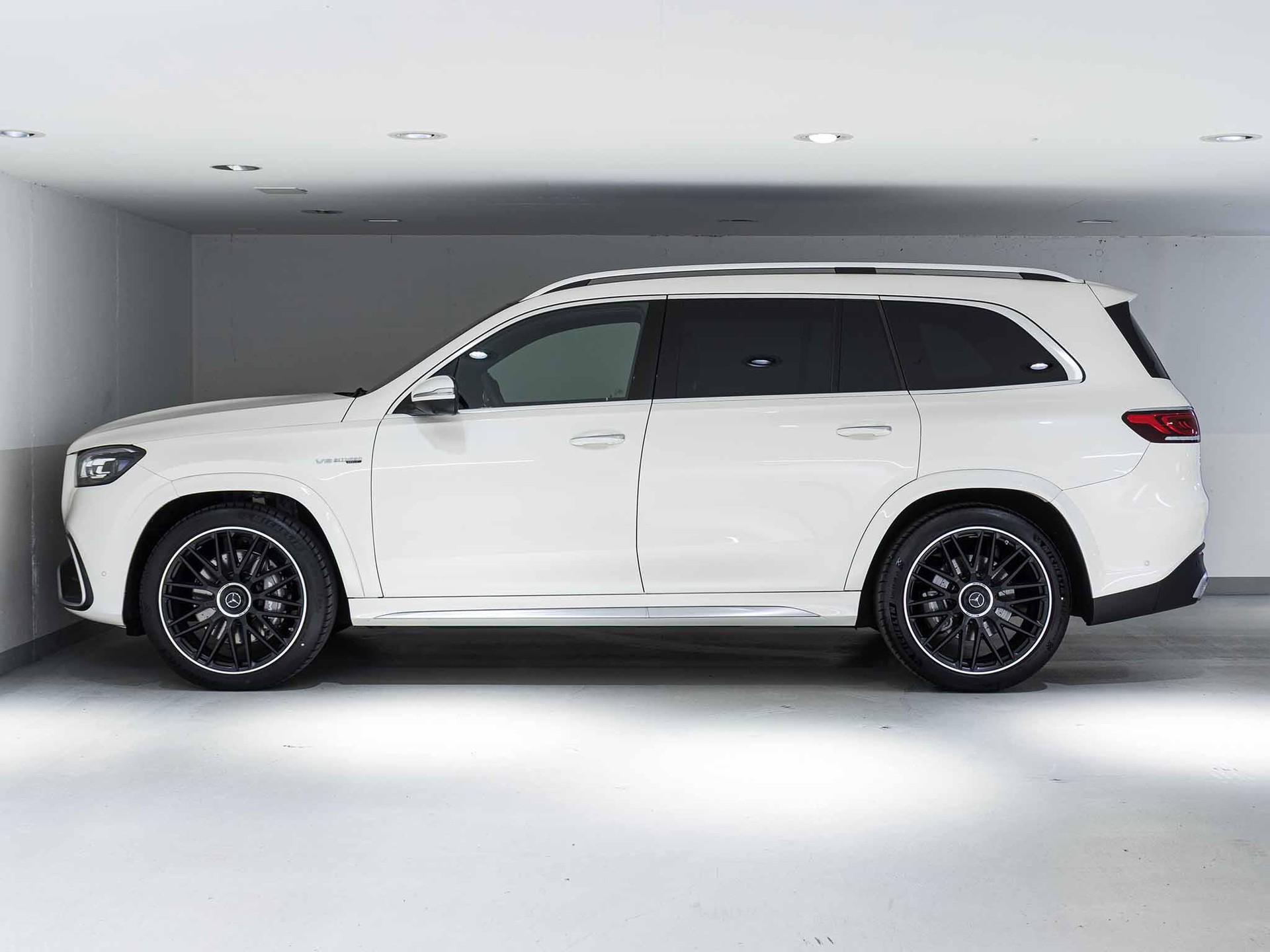 MERCEDES-BENZ GLS 63 AMG 4MATIC+-image-4