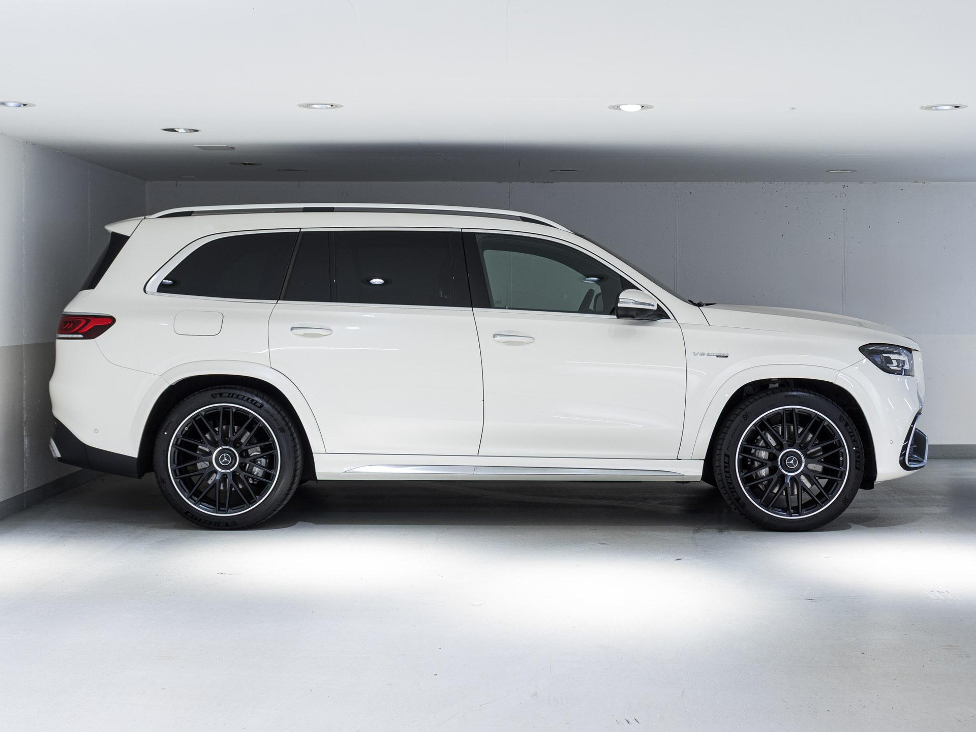 MERCEDES-BENZ GLS 63 AMG 4MATIC+-image-1