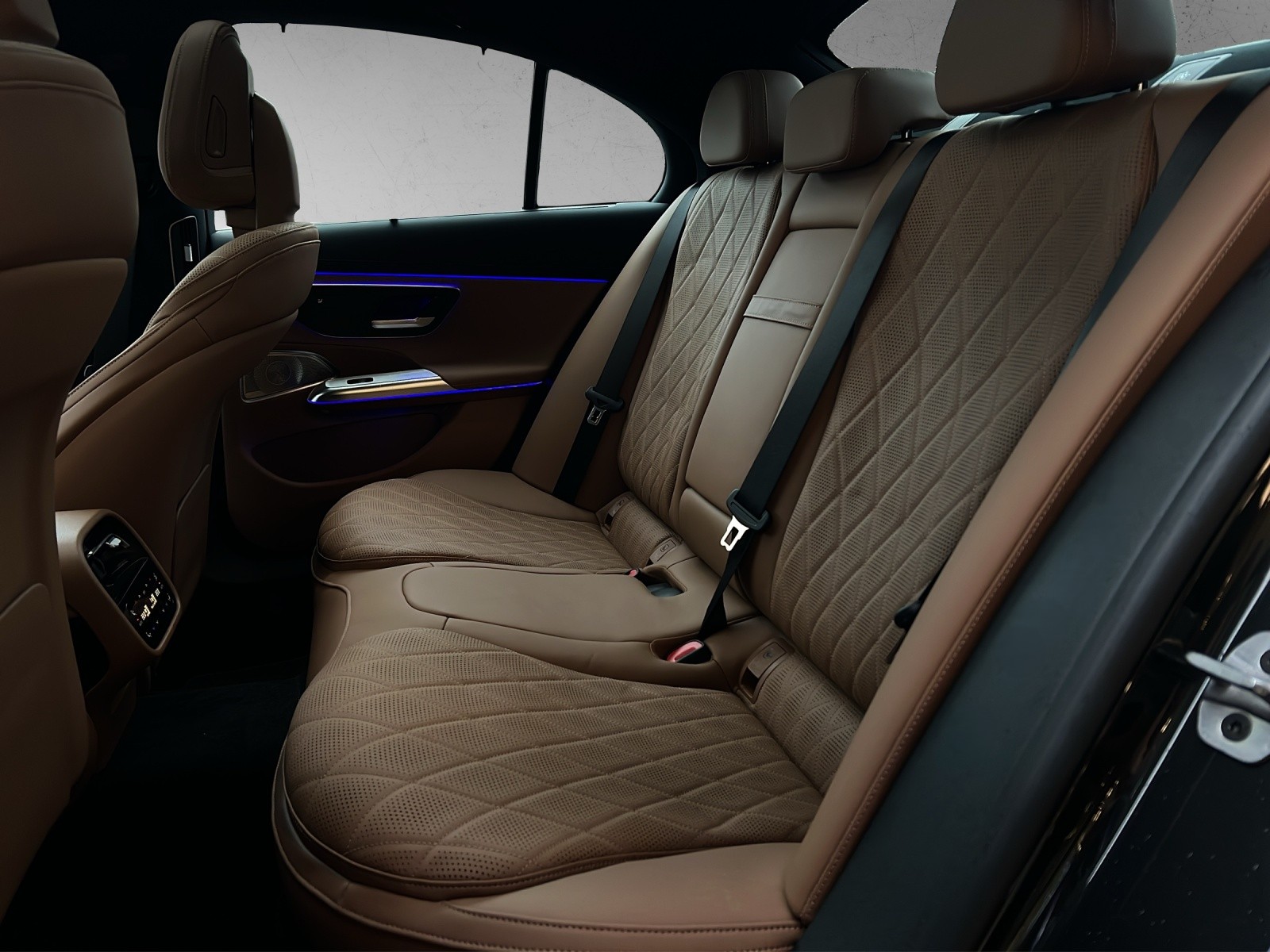 MERCEDES-BENZ E 450 d 4Matic 9G-Tronic-image-15