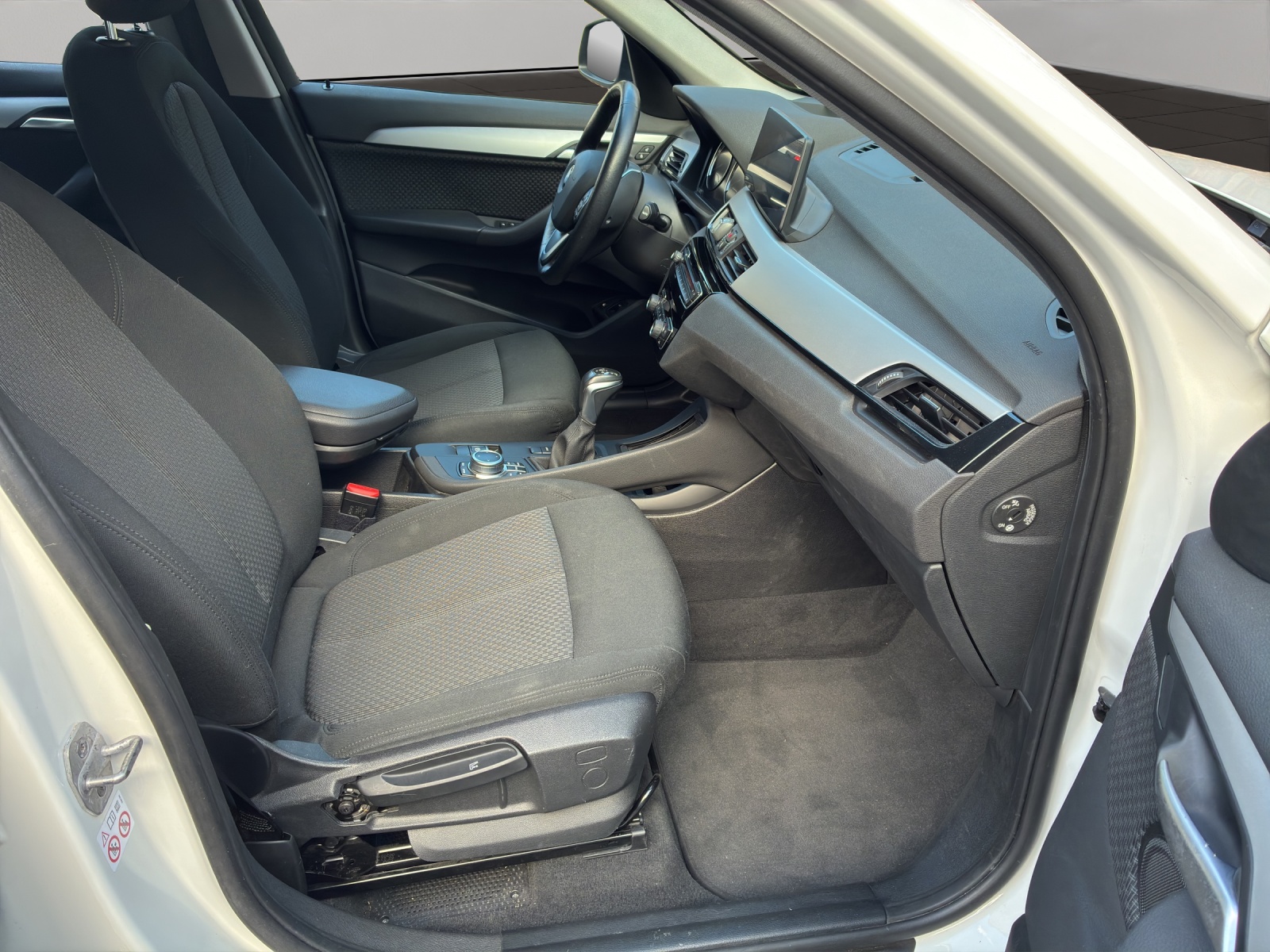 BMW X1 xDrive 25e Steptronic-image-12