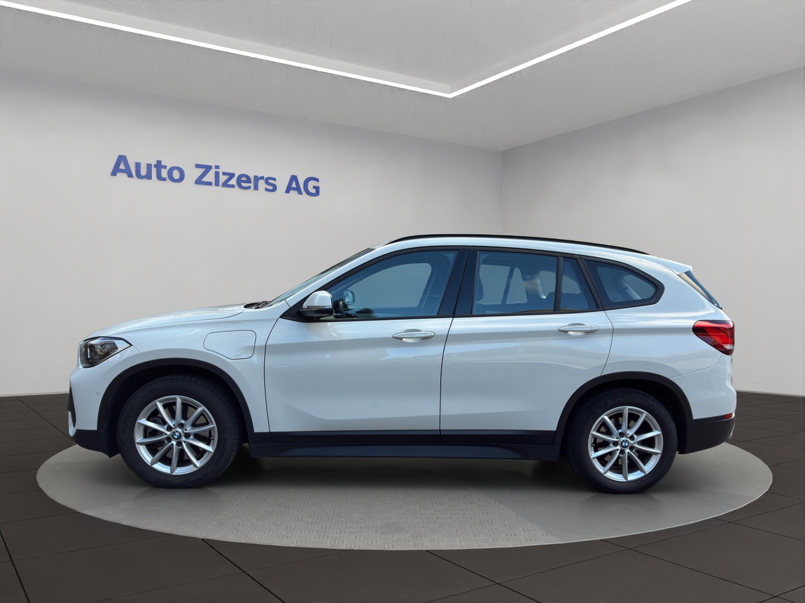 BMW X1 xDrive 25e Steptronic-image-2