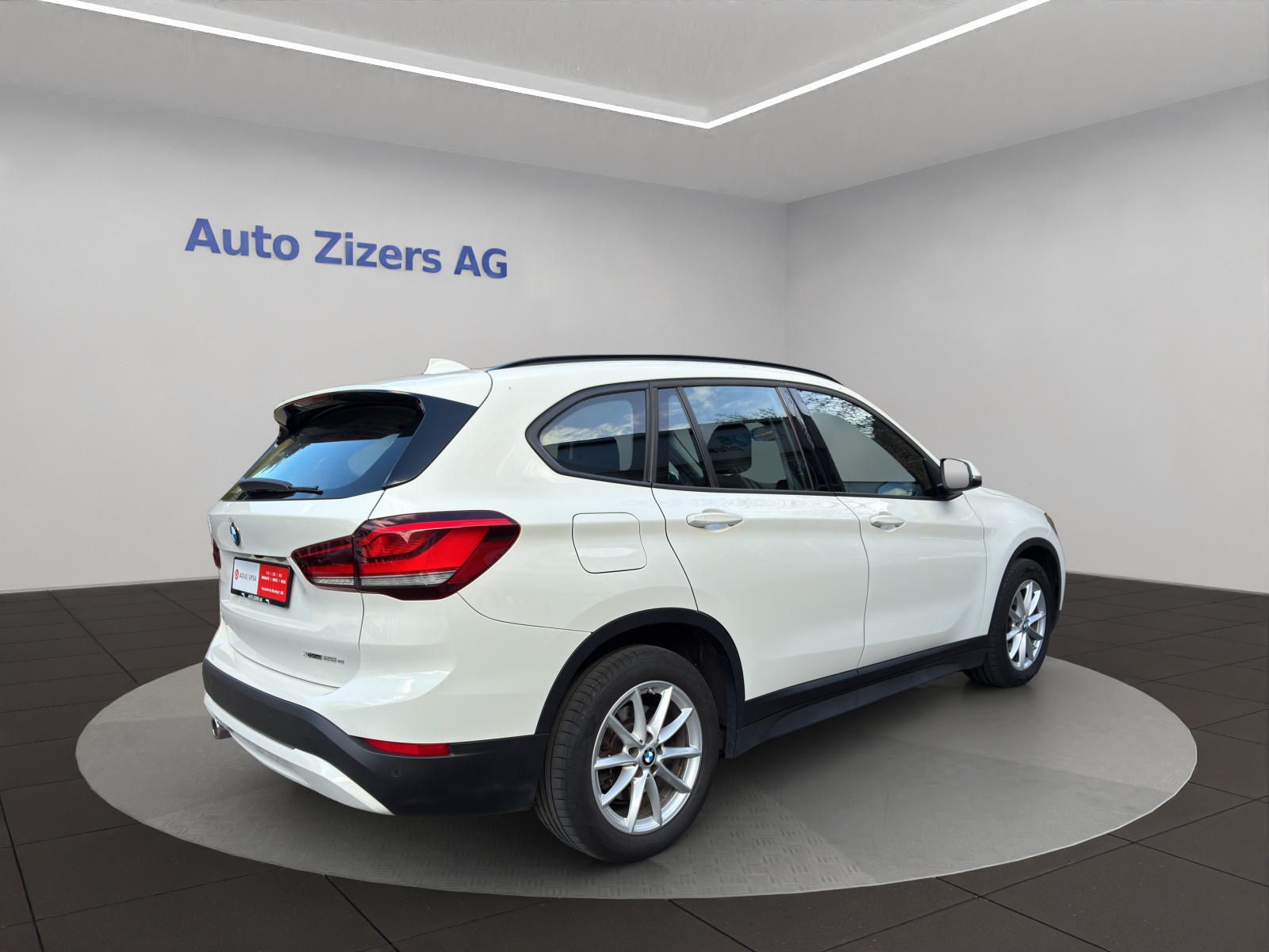 BMW X1 xDrive 25e Steptronic-image-5