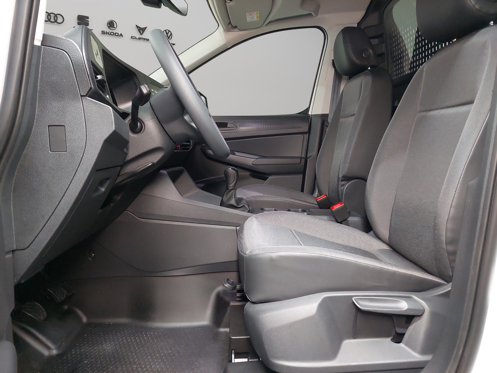 VW Caddy Cargo 2.0 TDI 122 PS 4Motion-image-5