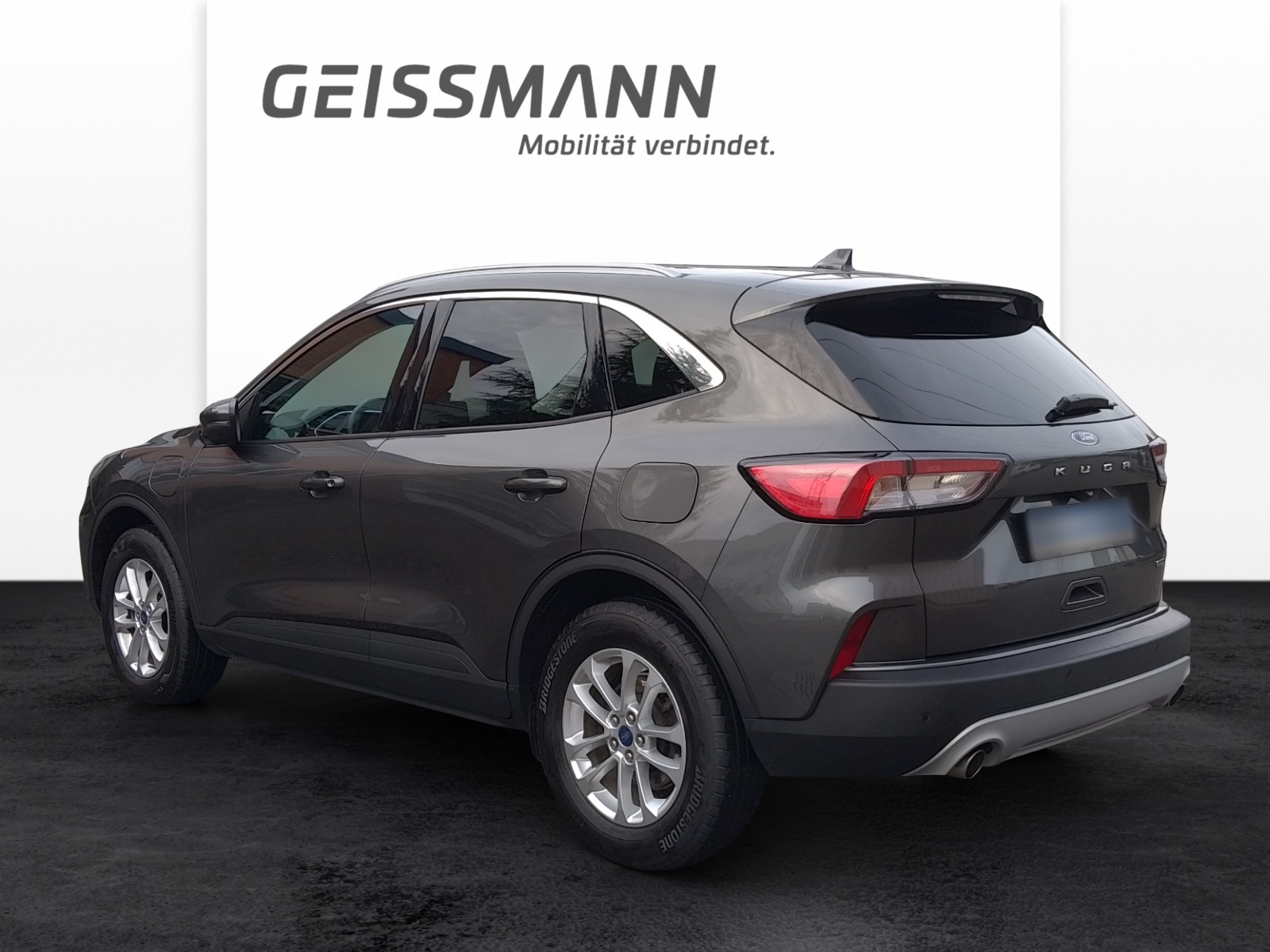 FORD Kuga 2.5 Plug-in Hybrid Titanium-image-2