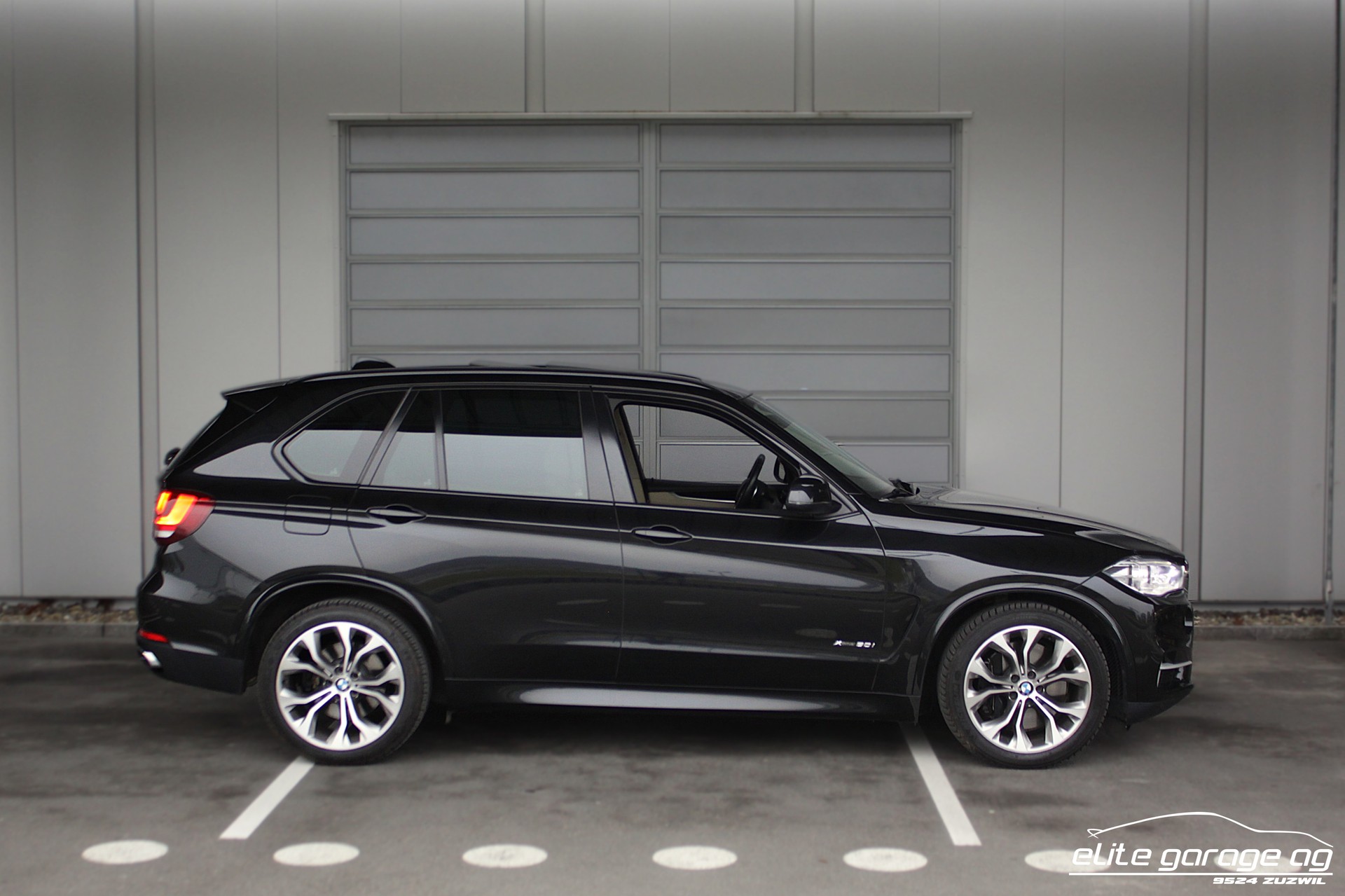 BMW X5 xDrive 50i Steptronic-image-5
