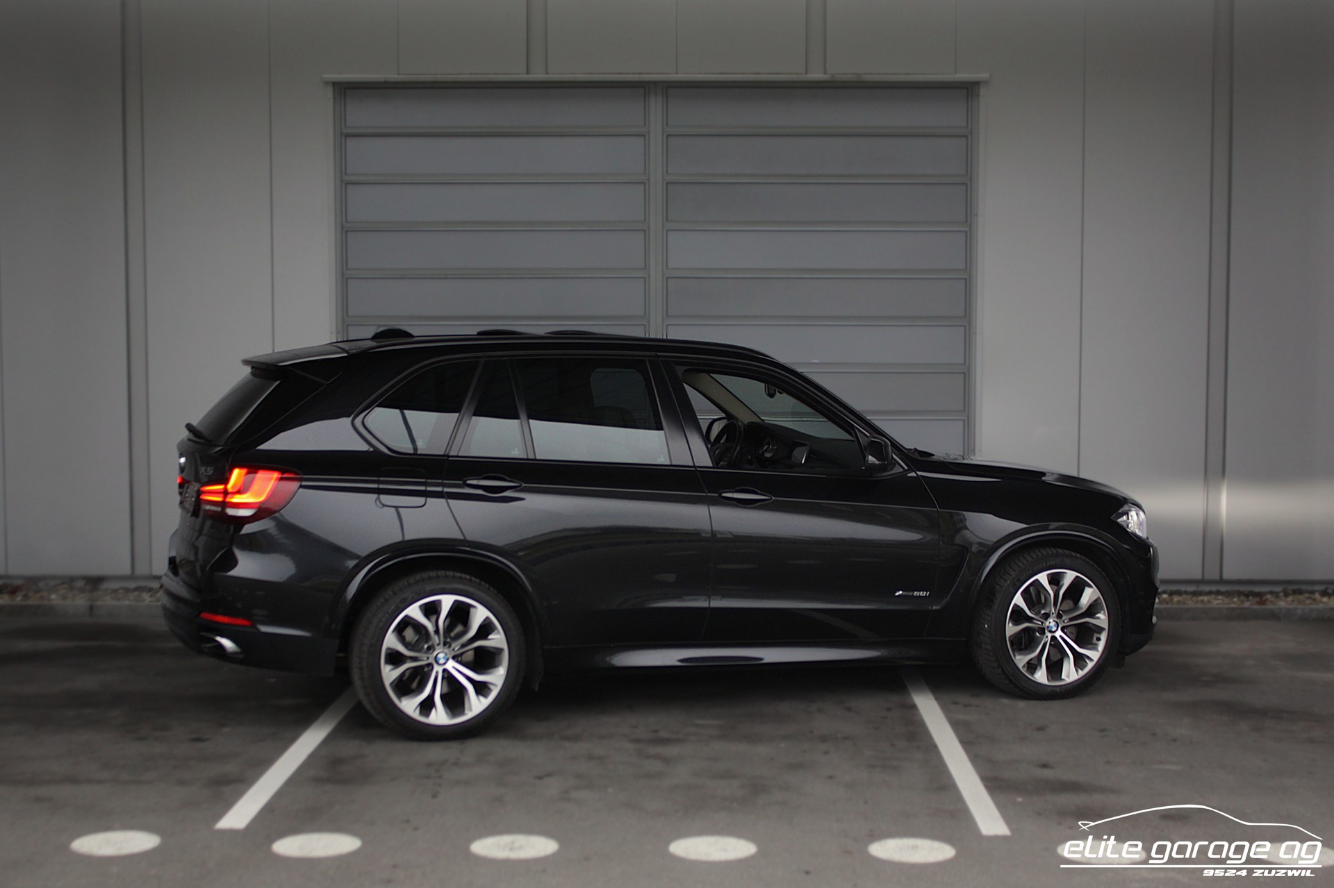 BMW X5 xDrive 50i Steptronic-image-4