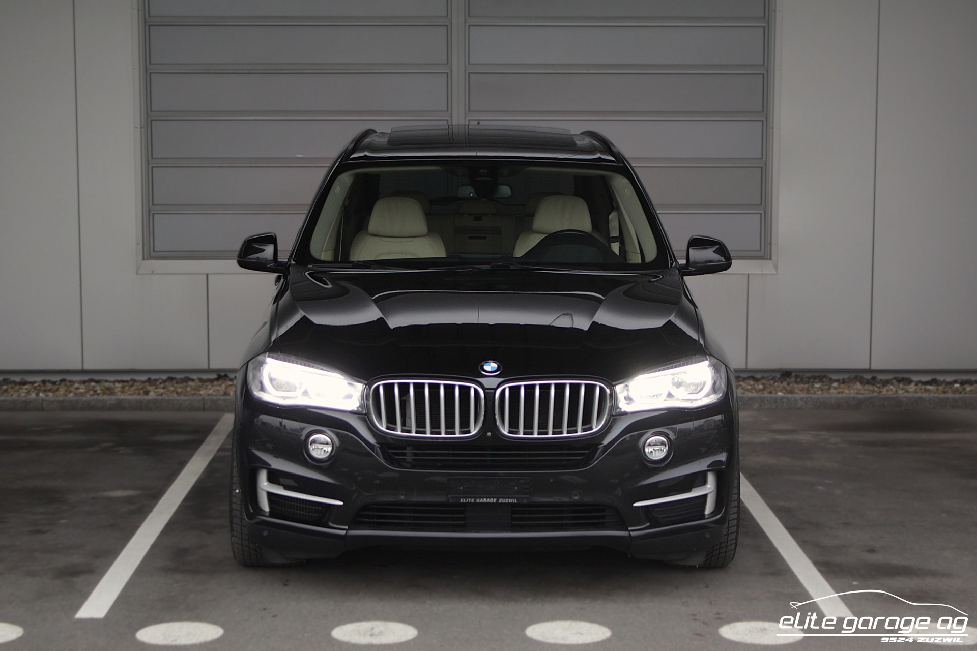BMW X5 xDrive 50i Steptronic-image-7