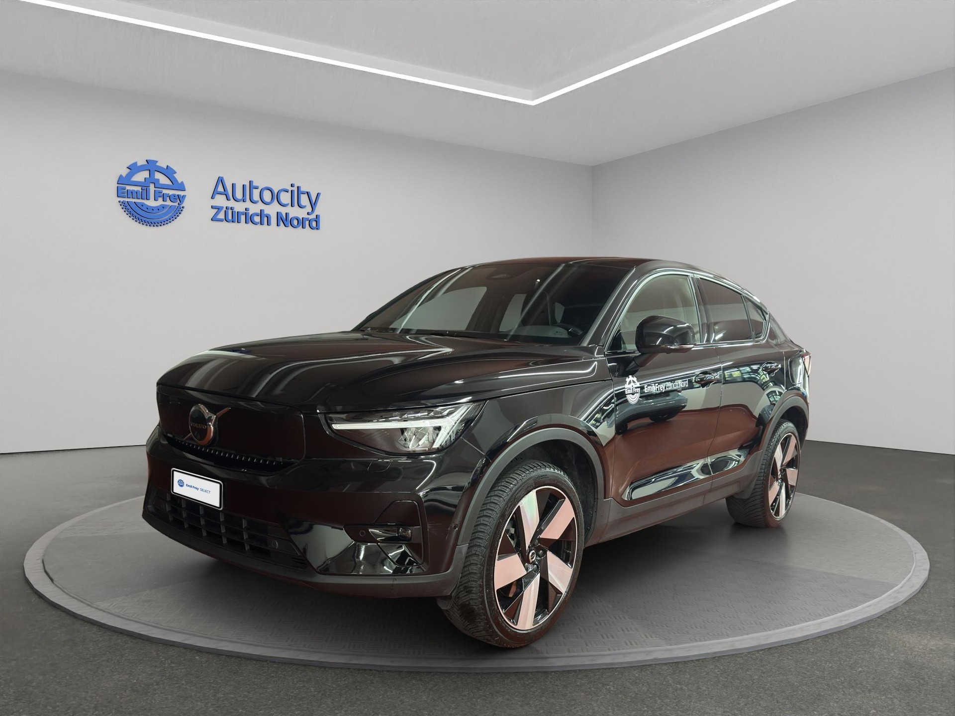 VOLVO C40 P8 Twin Recharge Ultimate AWD-image-0