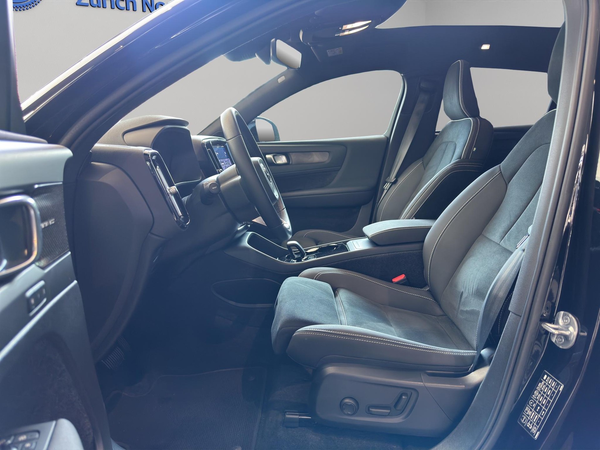 VOLVO C40 P8 Twin Recharge Ultimate AWD-image-7