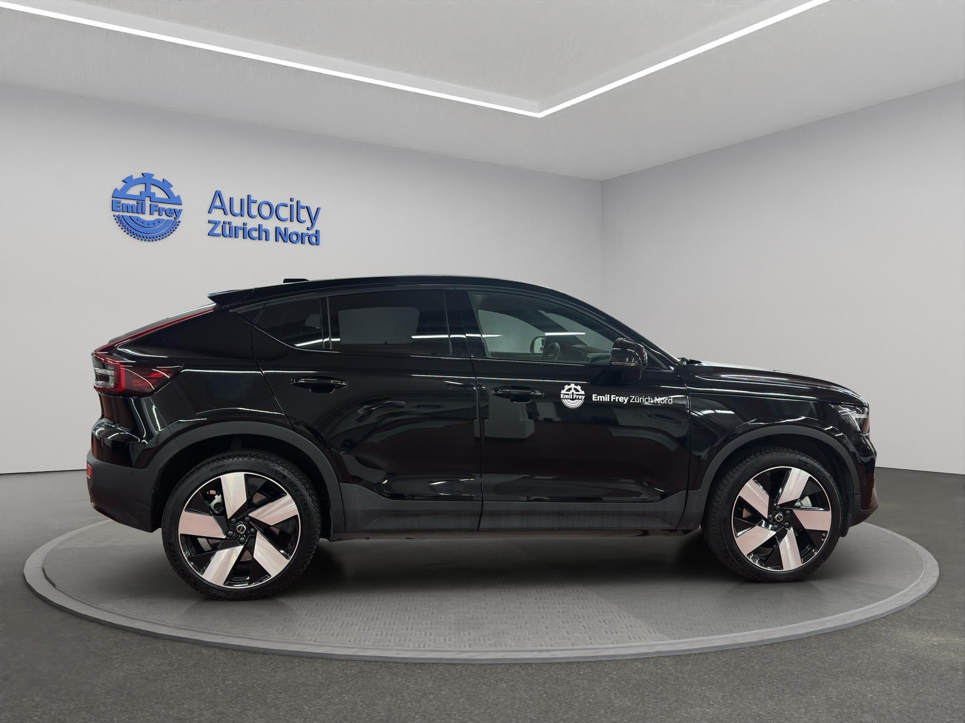 VOLVO C40 P8 Twin Recharge Ultimate AWD-image-4