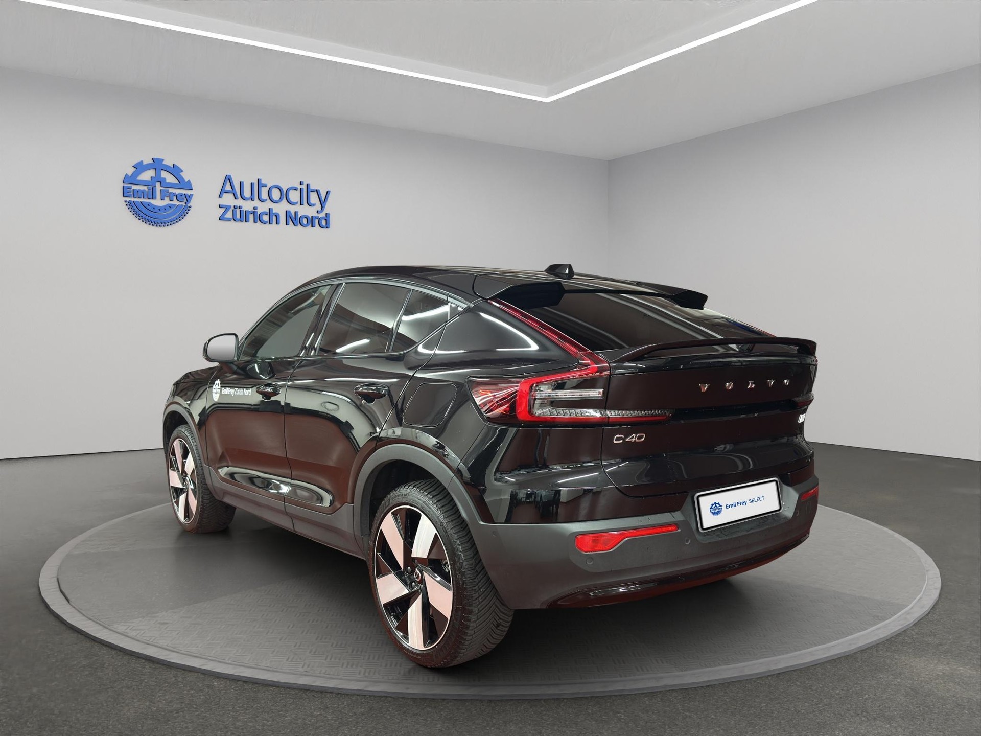 VOLVO C40 P8 Twin Recharge Ultimate AWD-image-2
