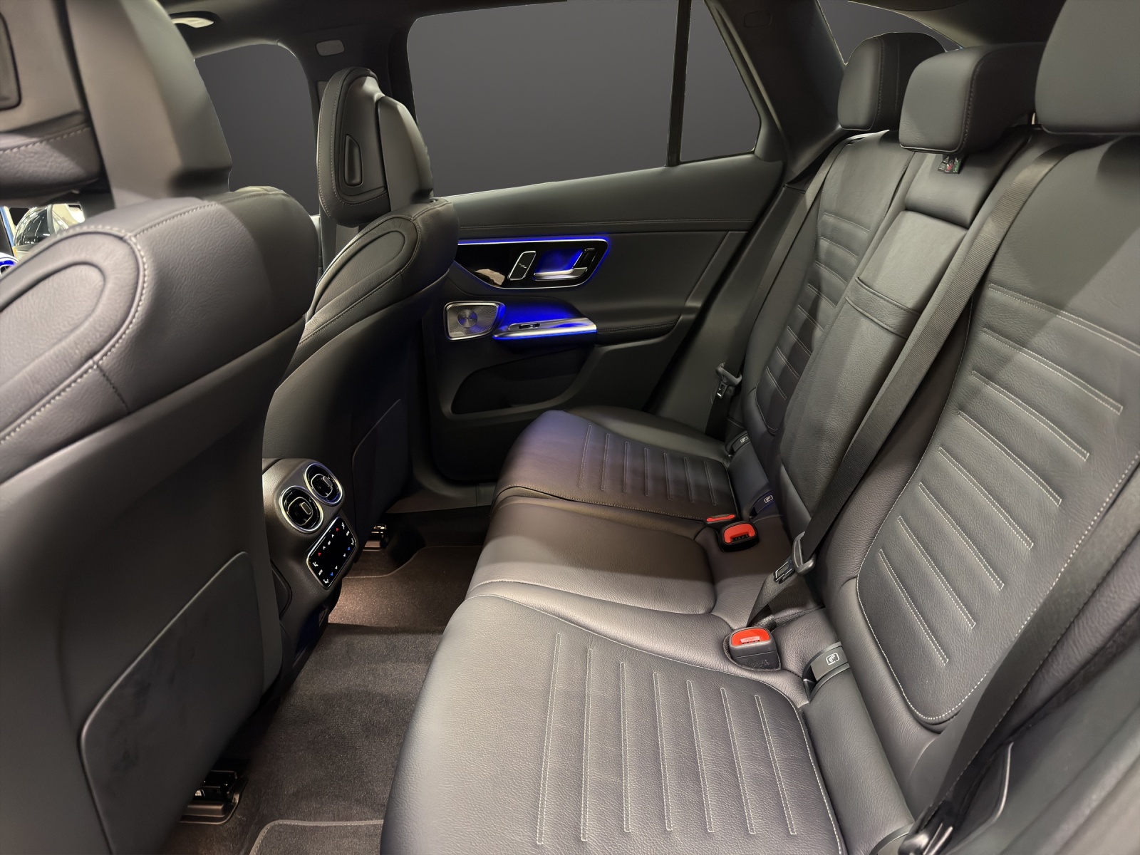 MERCEDES-BENZ GLC 400 e 4Matic 9G-Tronic-image-11