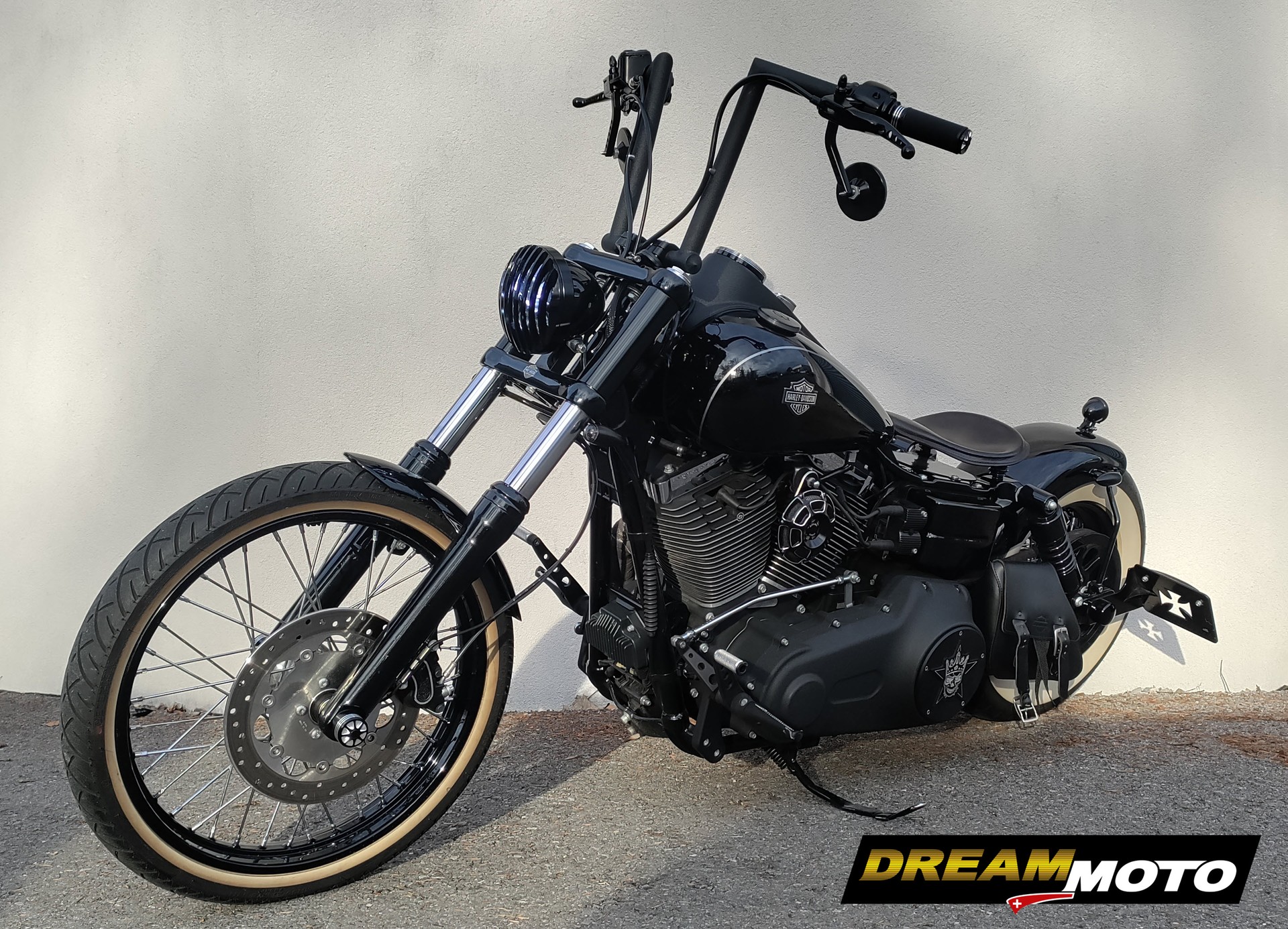 HARLEY-DAVIDSON Dyna-showroom-element-2