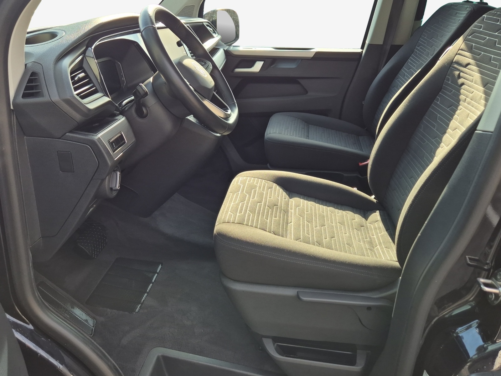 VW T6.1 Multivan 2.0 Bi-TDI Comfortline 4Motion DSG-image-7