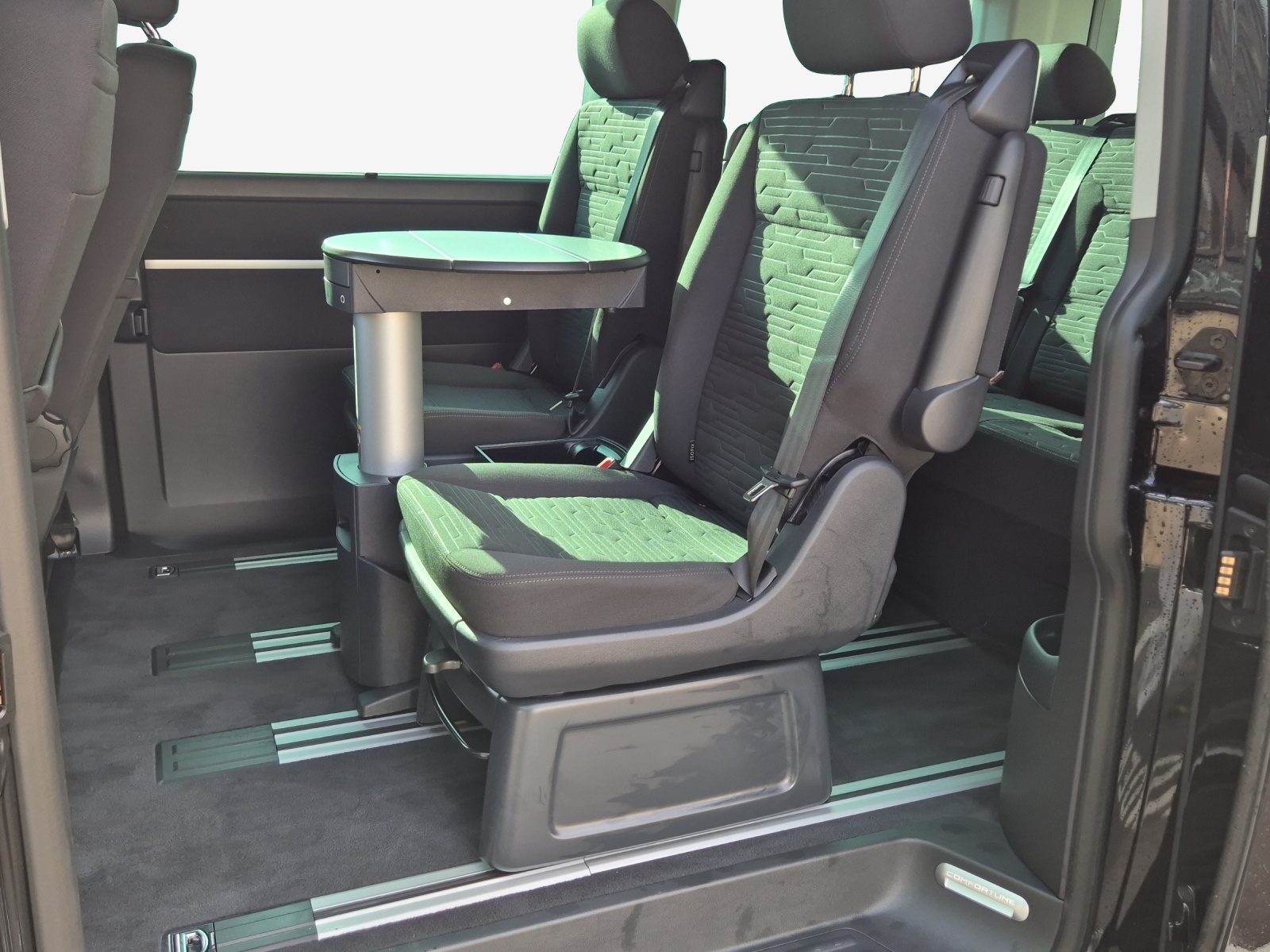 VW T6.1 Multivan 2.0 Bi-TDI Comfortline 4Motion DSG-image-11