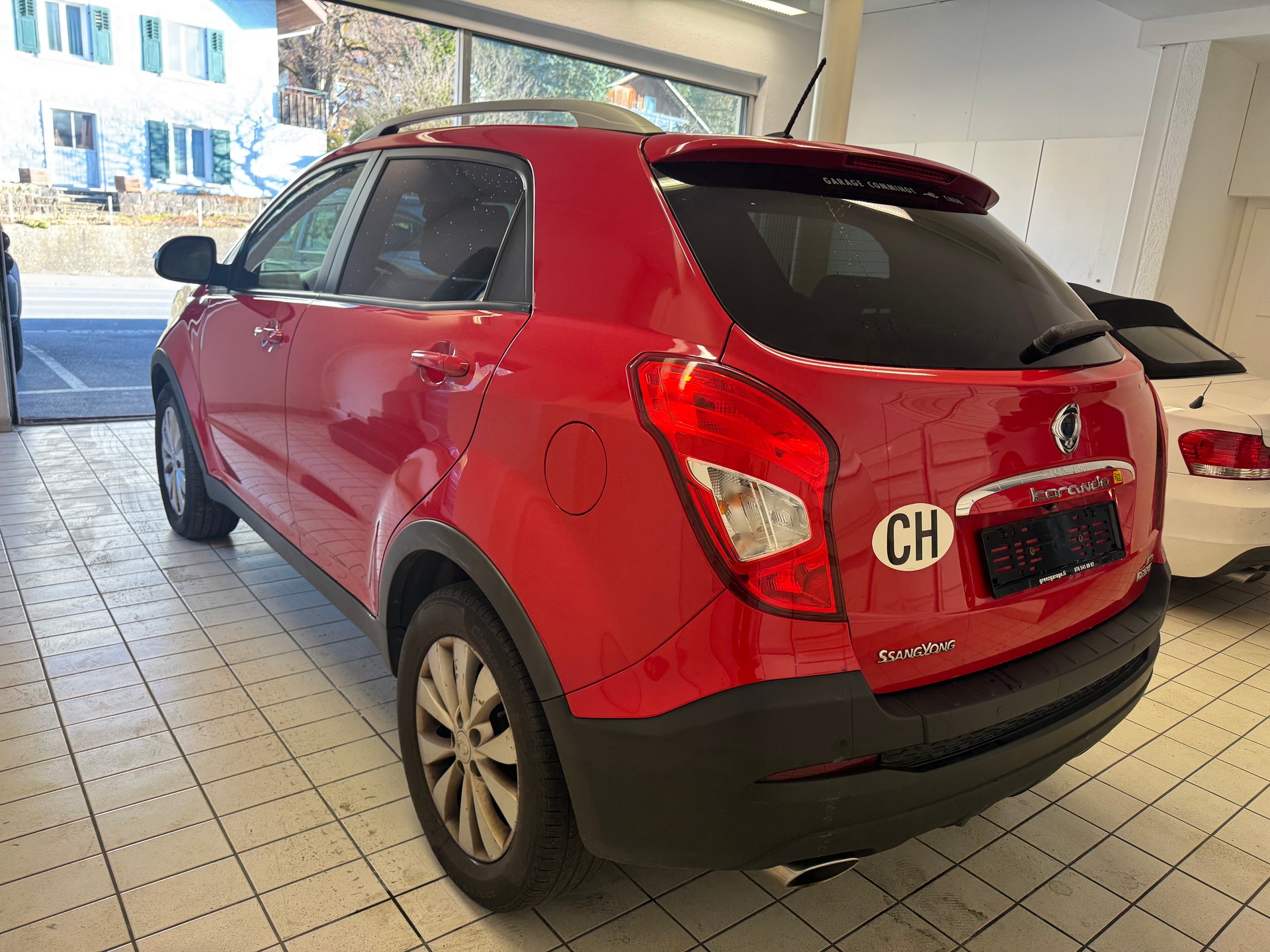 KGM-SsangYong Korando 2.2 e-XDi Sapphire 4WD Automatic-image-5