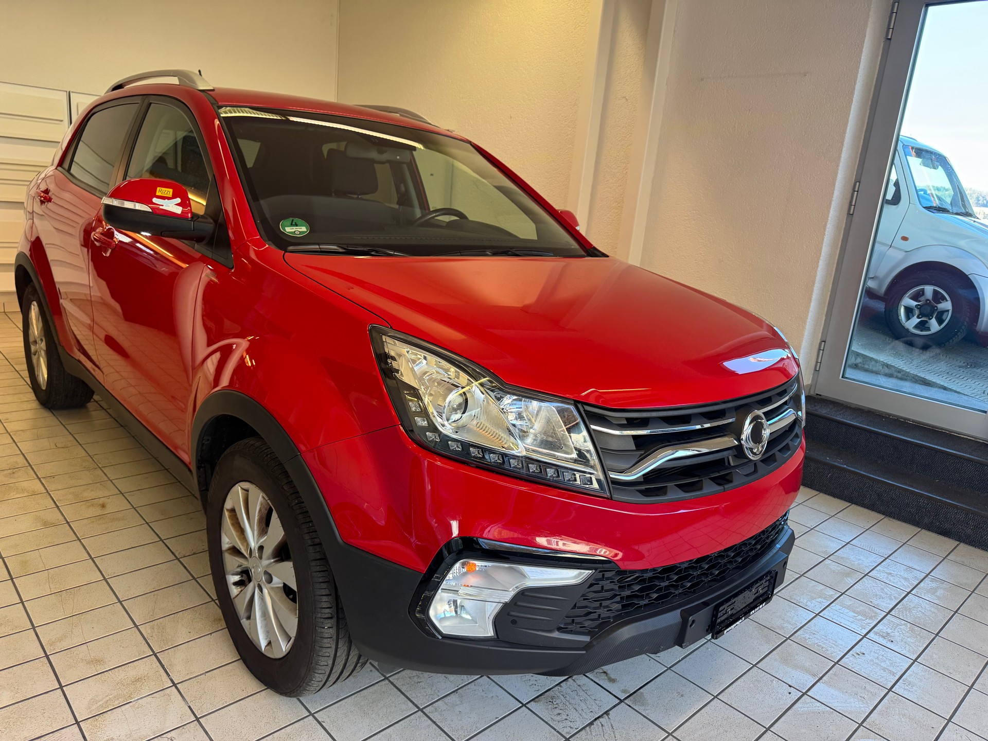 KGM-SsangYong Korando 2.2 e-XDi Sapphire 4WD Automatic-image-1