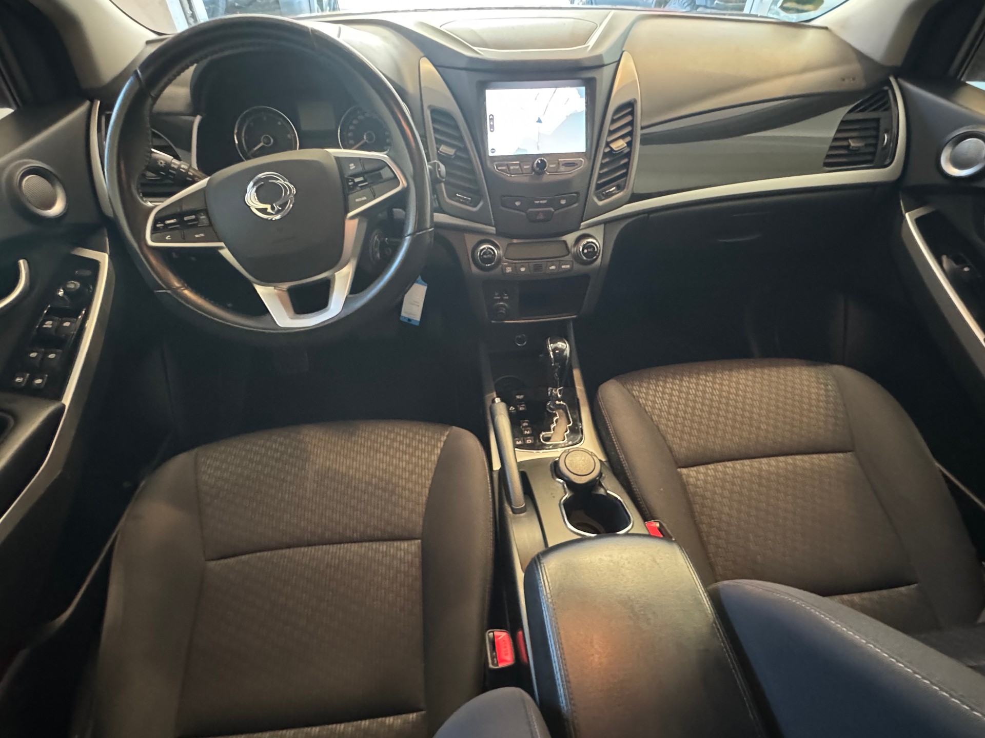 KGM-SsangYong Korando 2.2 e-XDi Sapphire 4WD Automatic-image-7