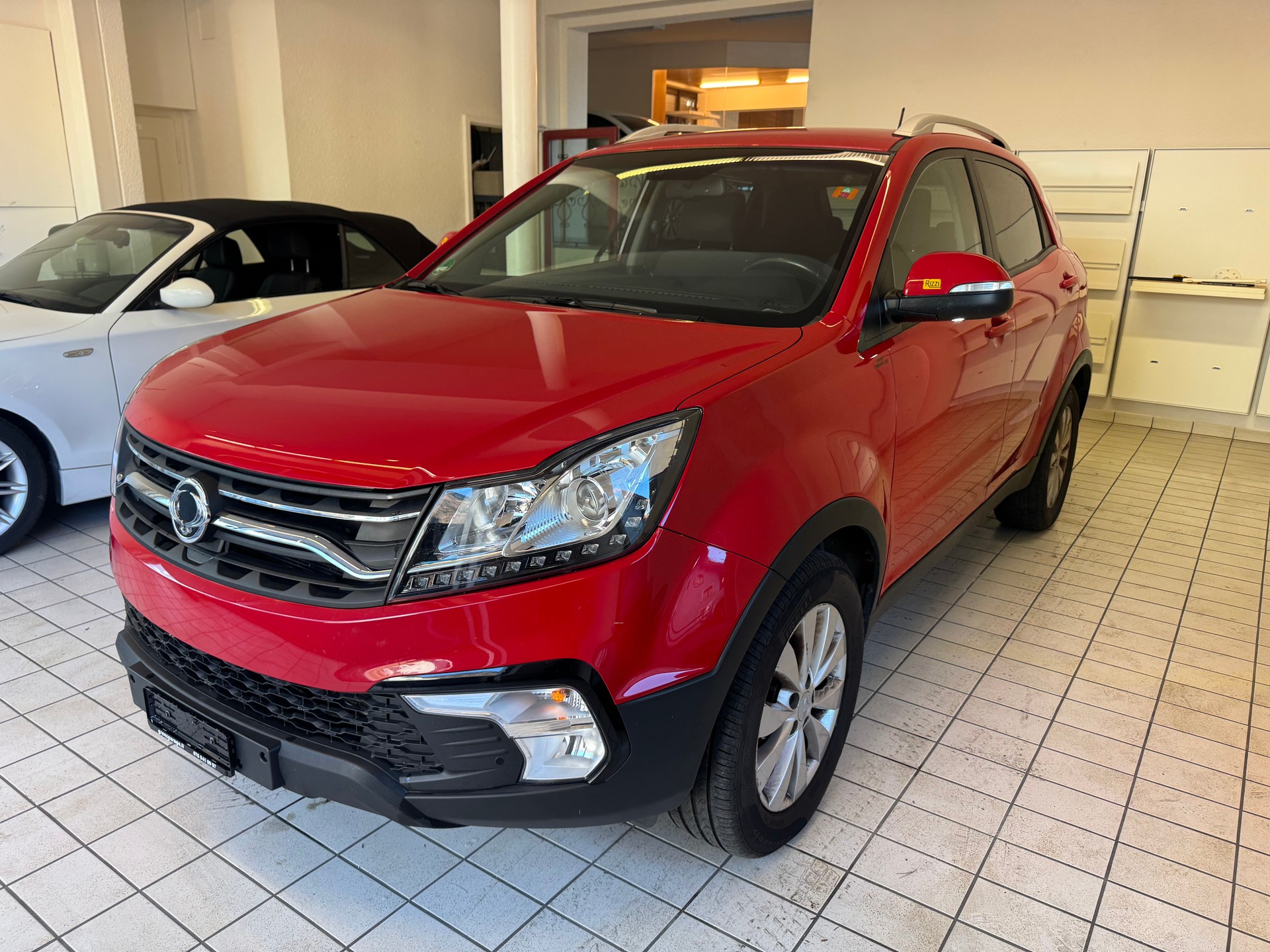 KGM-SsangYong Korando 2.2 e-XDi Sapphire 4WD Automatic-image-2