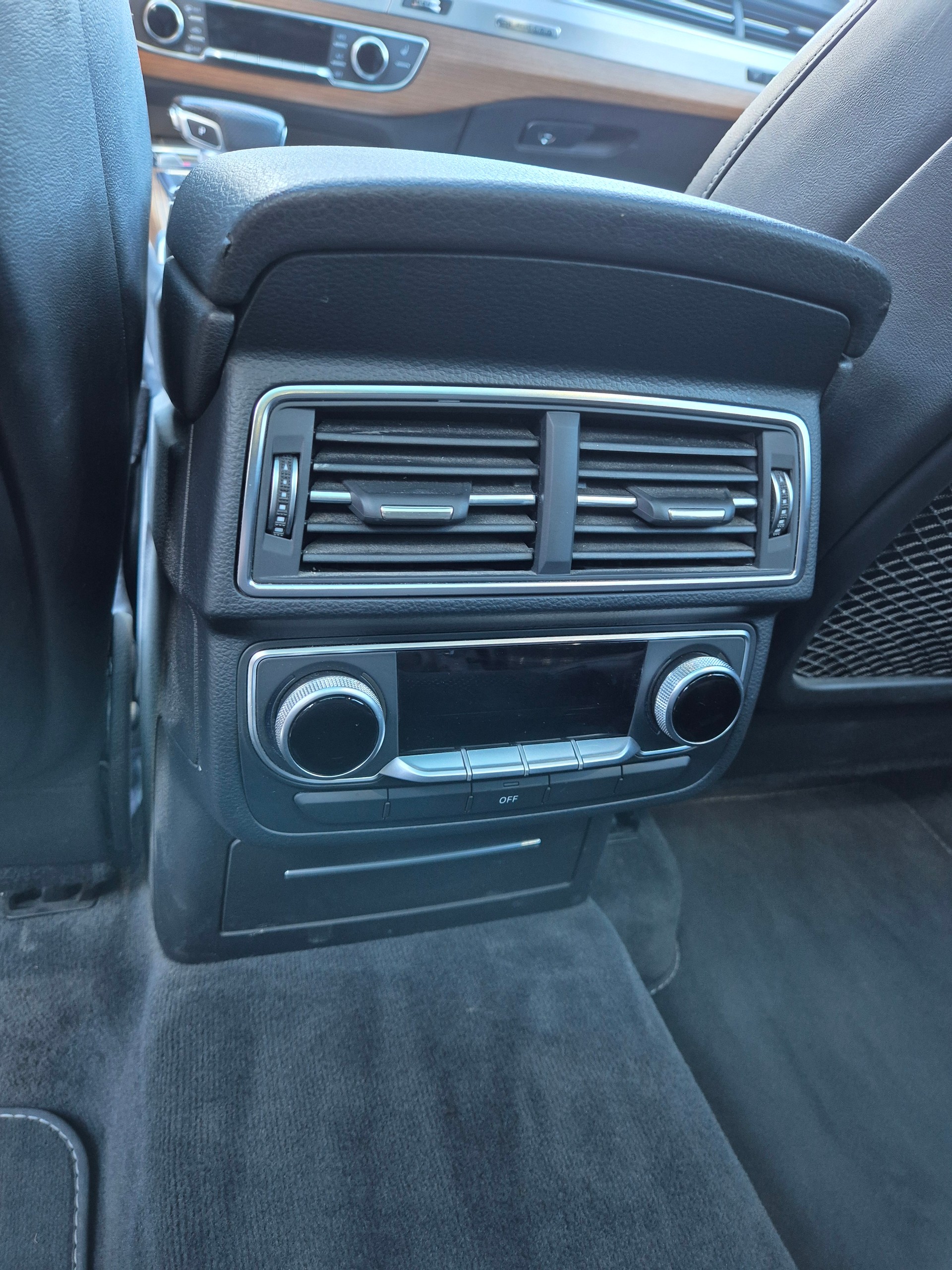 AUDI Q7 3.0 TDI quattro tiptronic-image-13