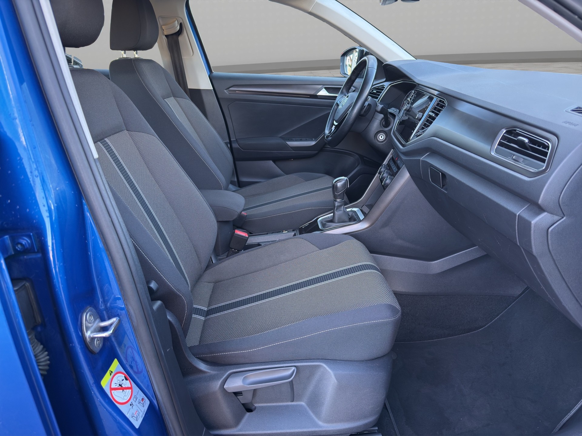 VW T-Roc 1.5 TSI EVO Advance DSG-image-17