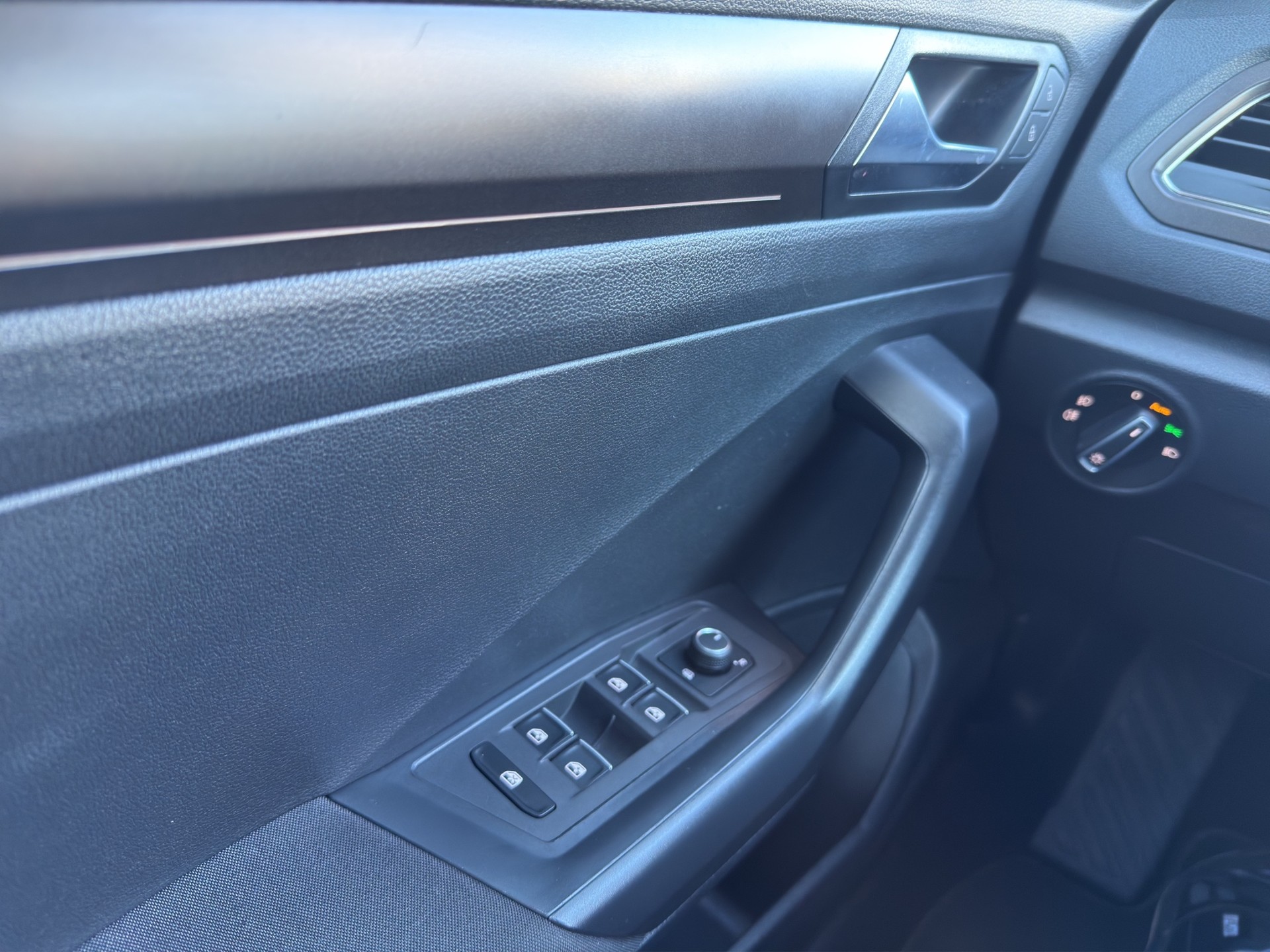 VW T-Roc 1.5 TSI EVO Advance DSG-image-11