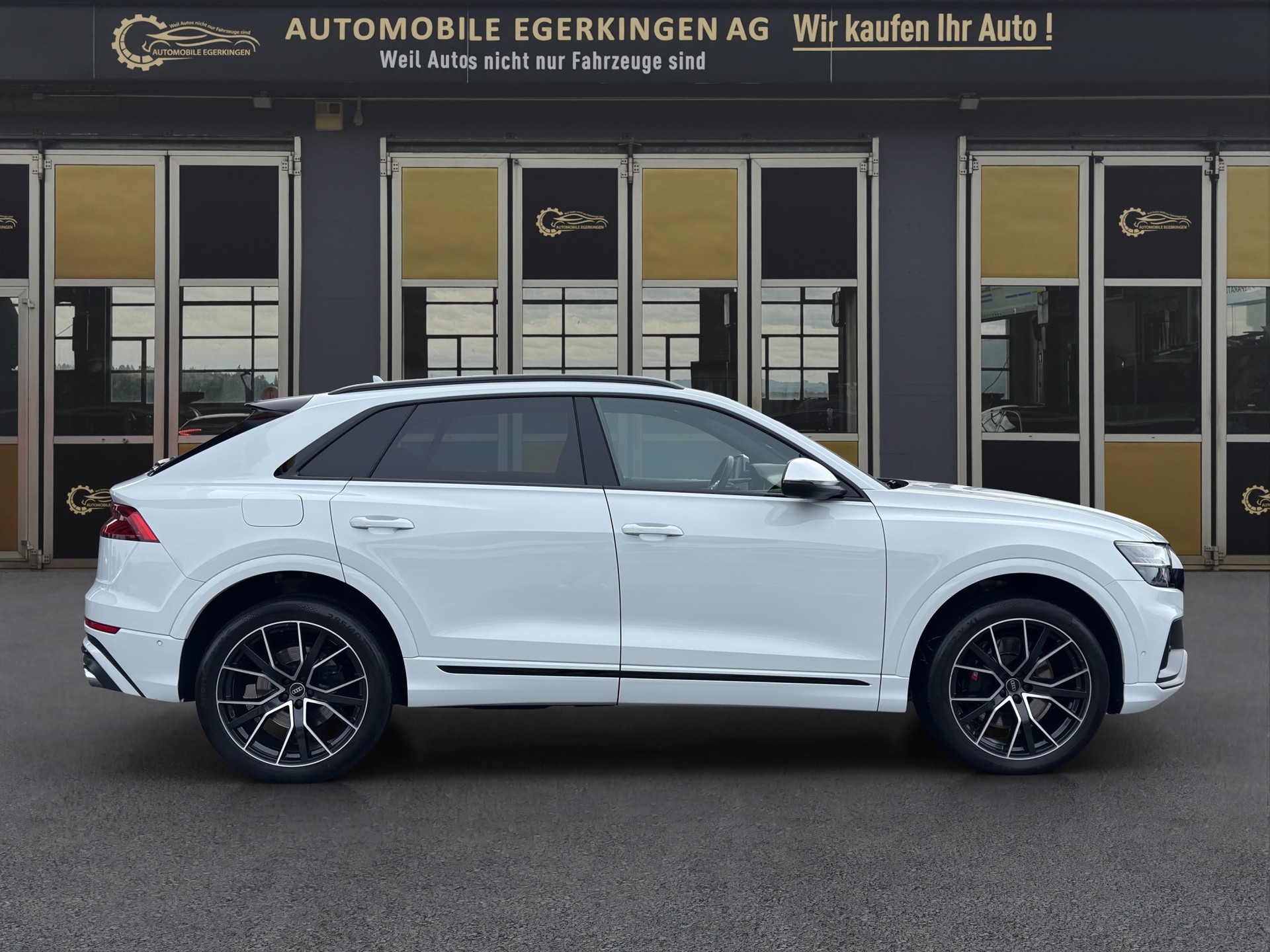 AUDI SQ8 4.0 V8 TFSI quattro T-Tronic-image-3