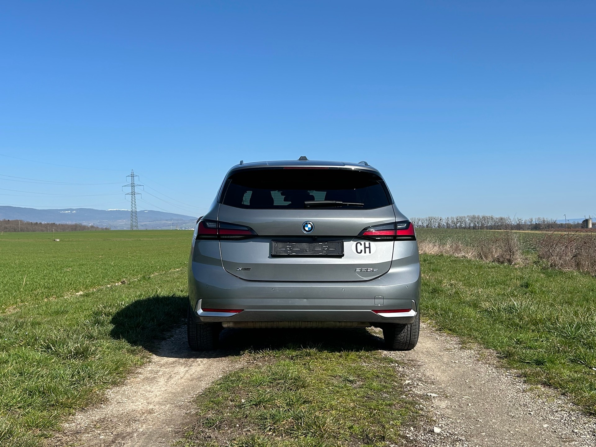 BMW 225e xDrive Active Tourer-showroom-element-3