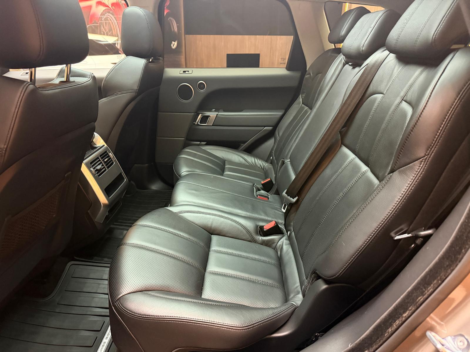 LAND ROVER Range Rover Sport 3.0 TDV6 SE-image-16