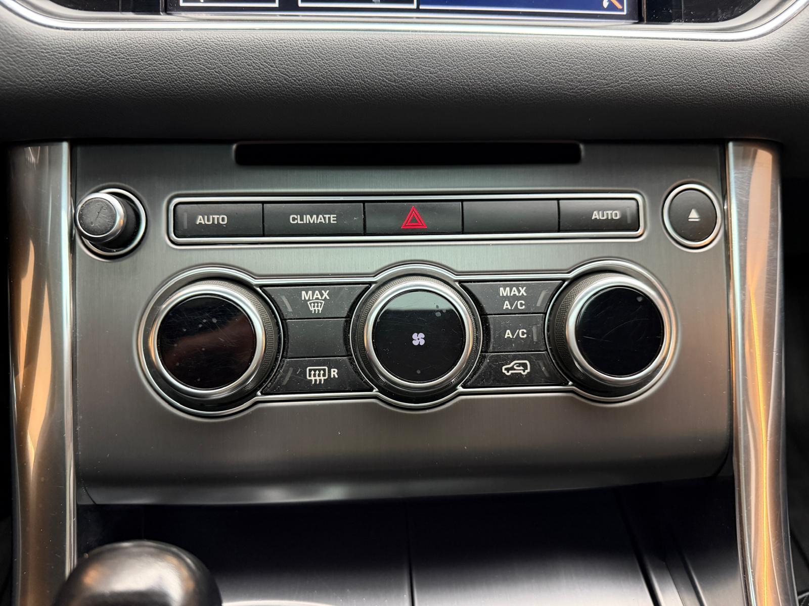 LAND ROVER Range Rover Sport 3.0 TDV6 SE-image-21