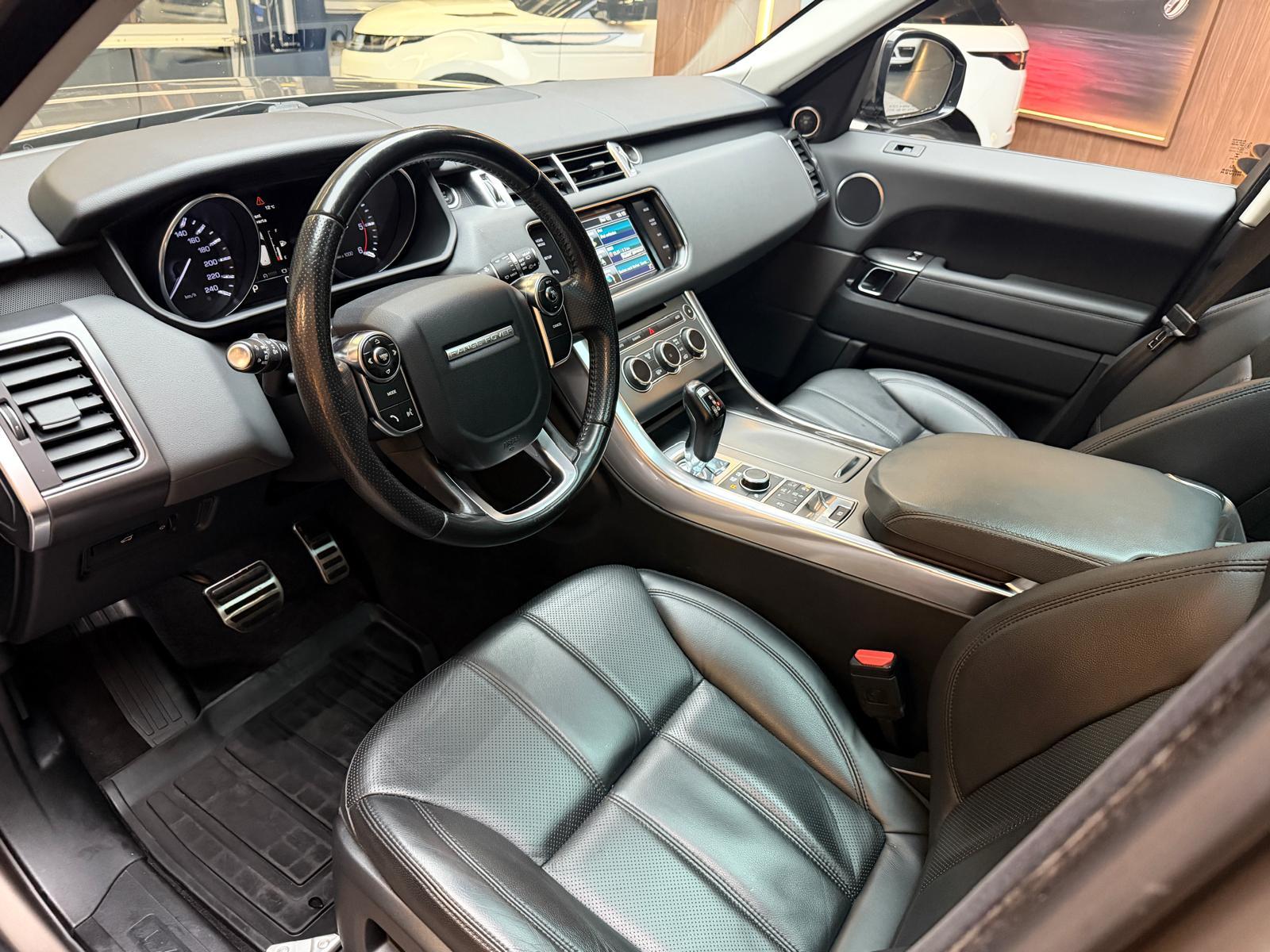 LAND ROVER Range Rover Sport 3.0 TDV6 SE-image-12
