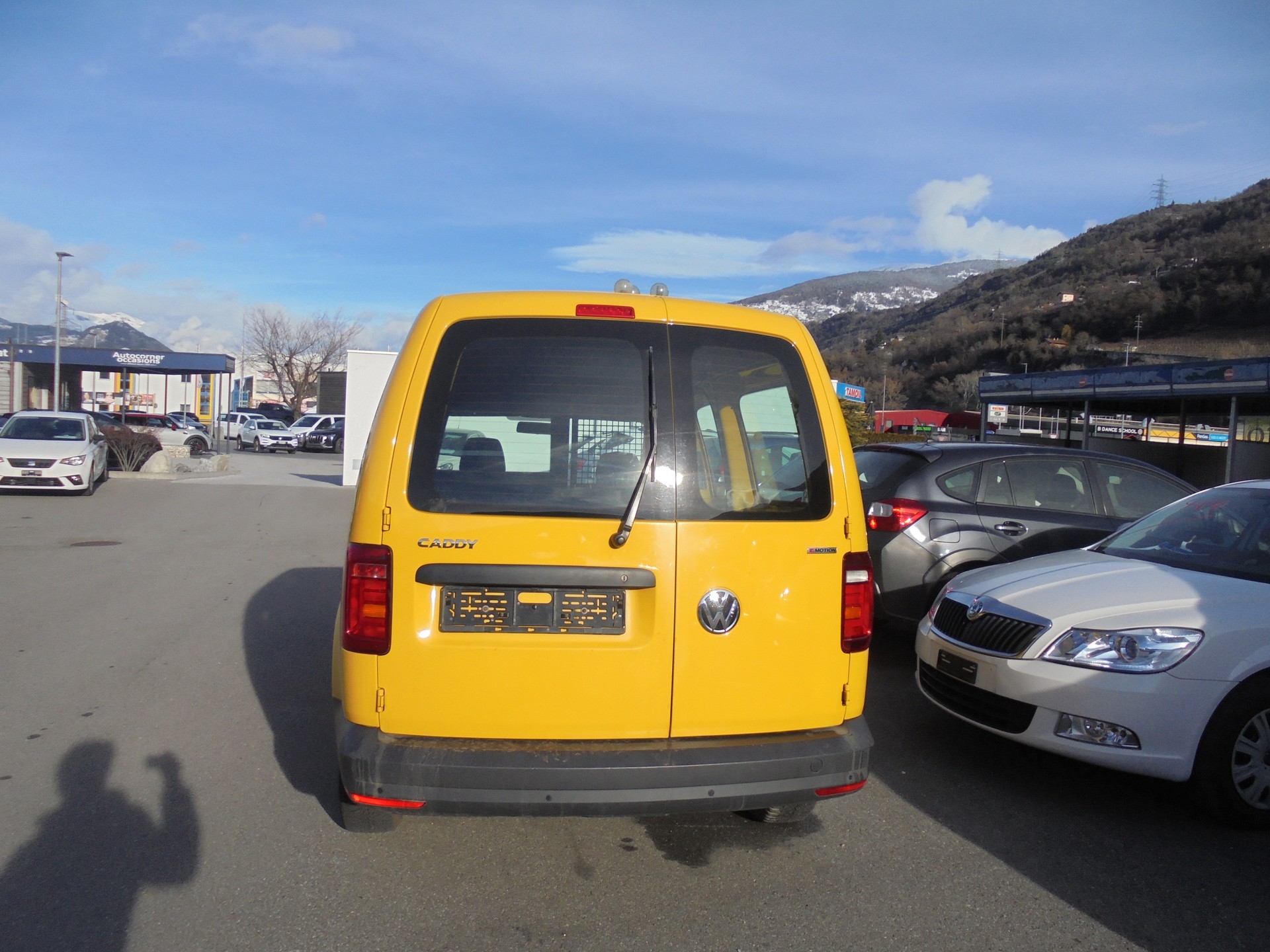 VW Caddy Maxi 2.0TDI 4Motion BlueMotion Technology-image-5