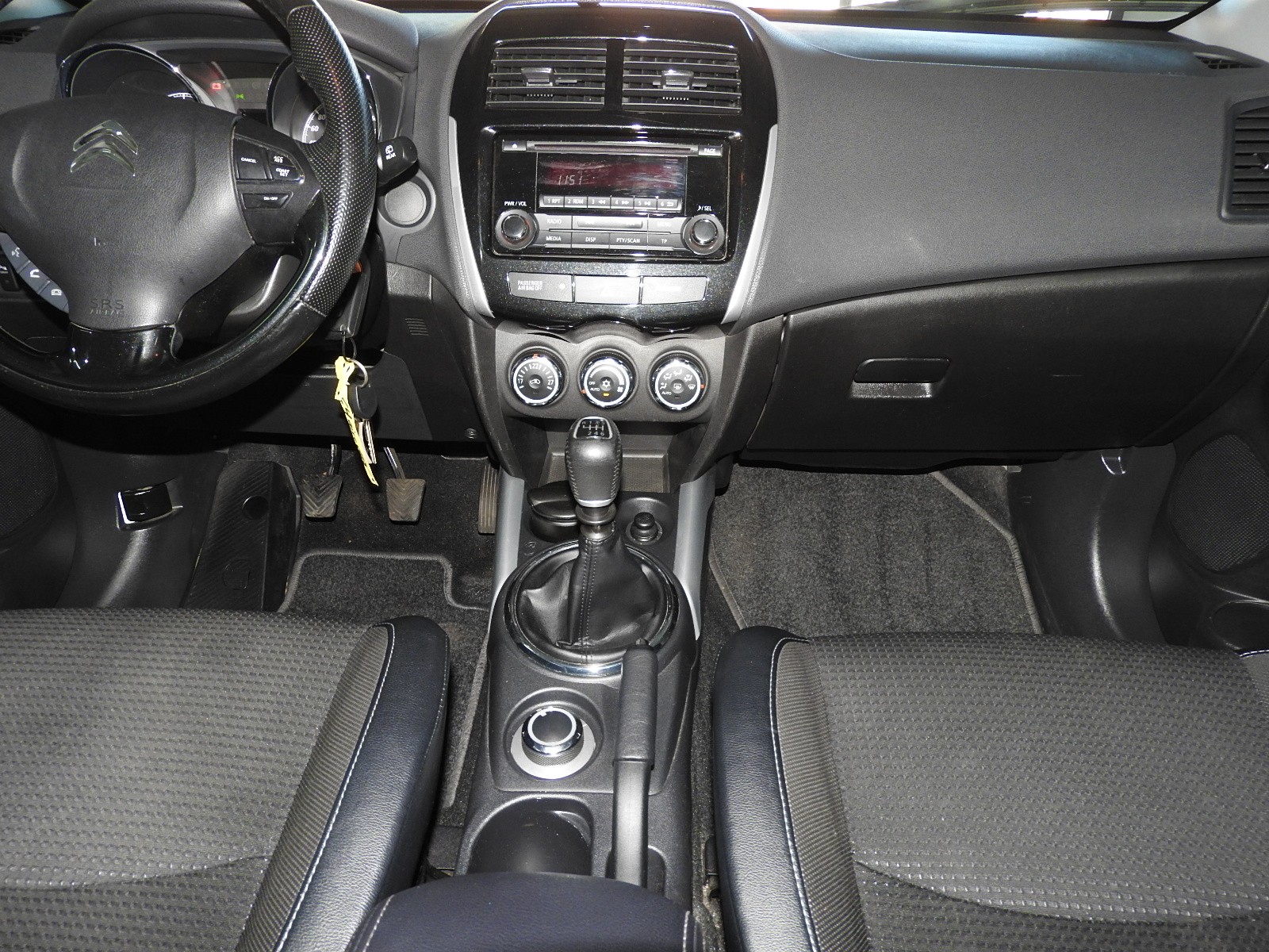 CITROEN C4 Aircross 1.6 HDi Collection 4WD-image-7