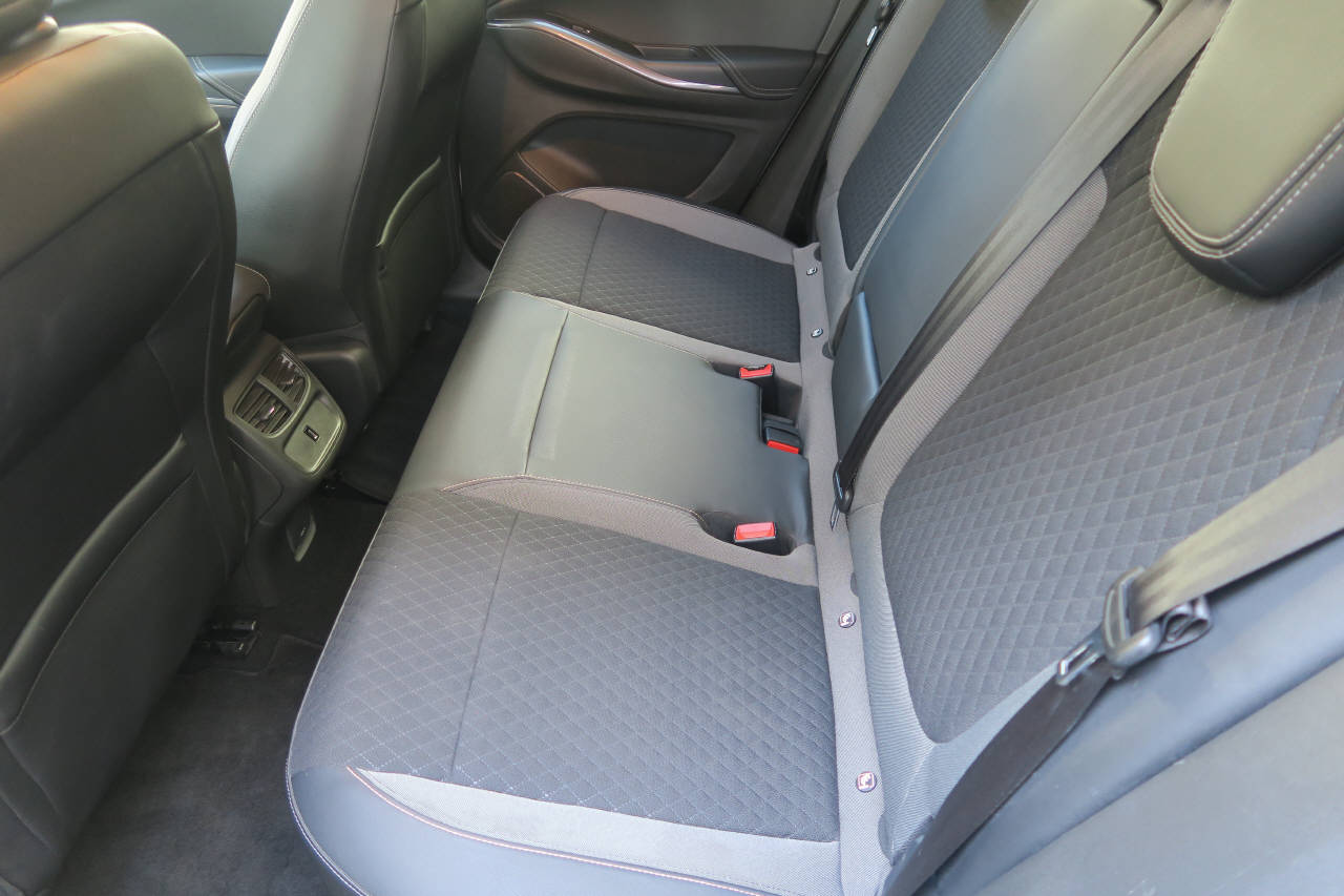OPEL Grandland X 1.6 T PHEV Excellence 4x4-image-13