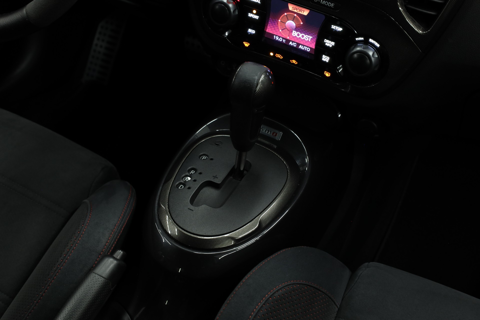 NISSAN Juke 1.6 DIG-T Nismo RS 4x4-image-18